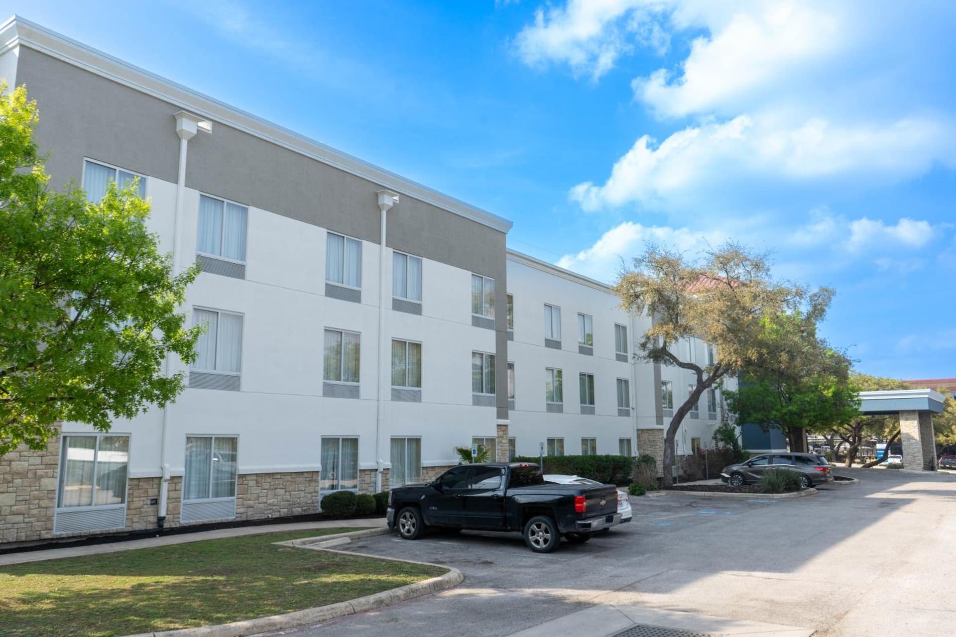 Comfort Suites Medical Center near Six Flags gallery photo in San Antonio, TX — image 56