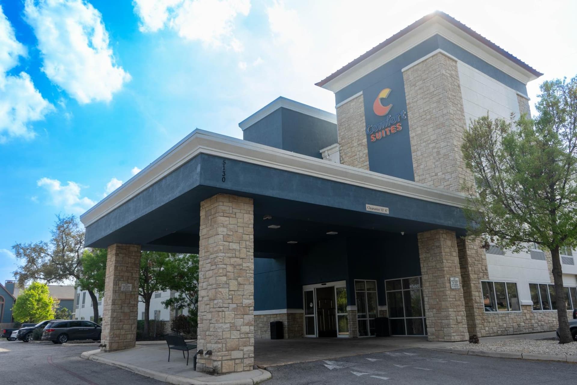 Comfort Suites Medical Center near Six Flags gallery photo in San Antonio, TX — image 36