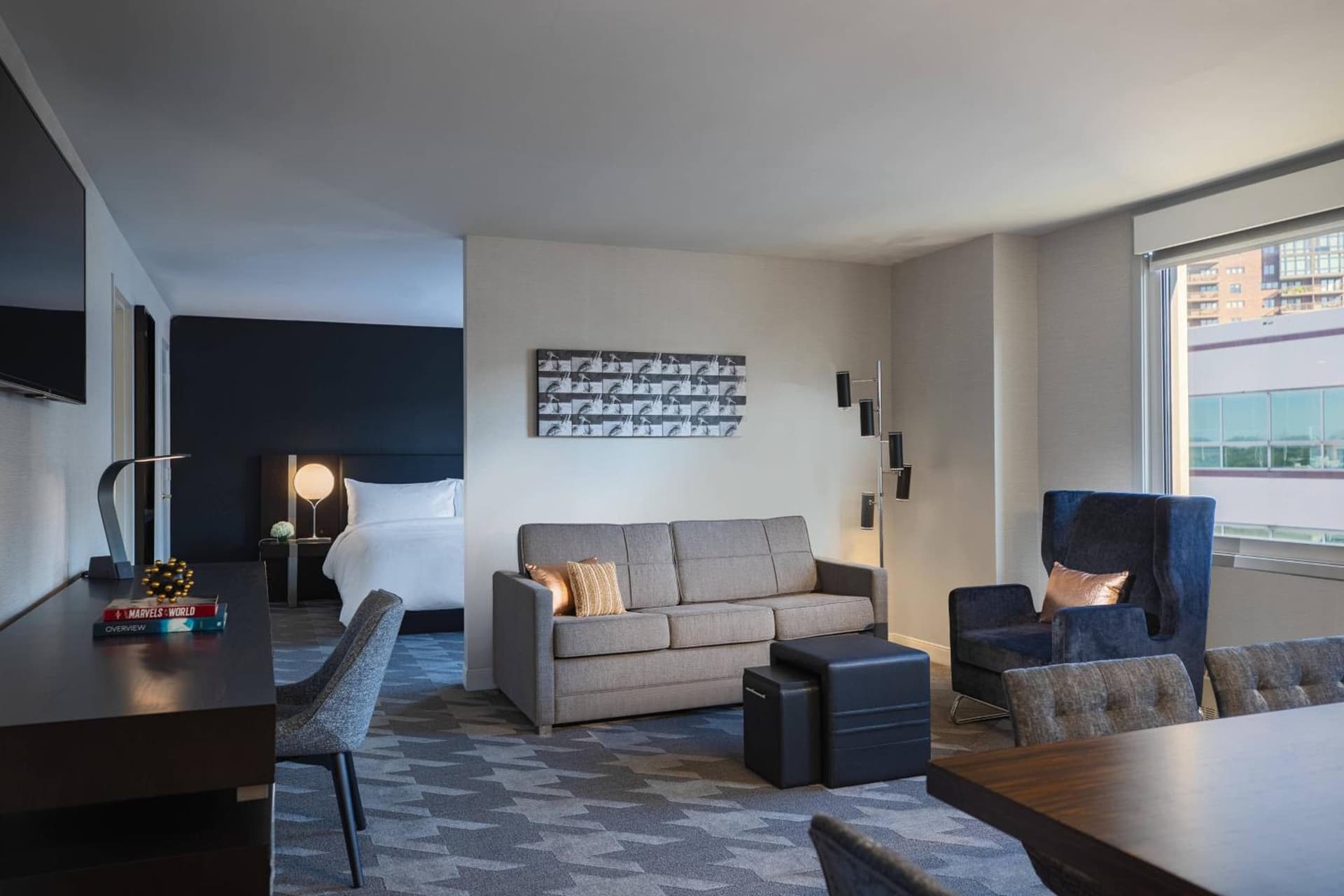 Renaissance Des Moines Savery Hotel gallery photo in Des Moines, IA — image 41