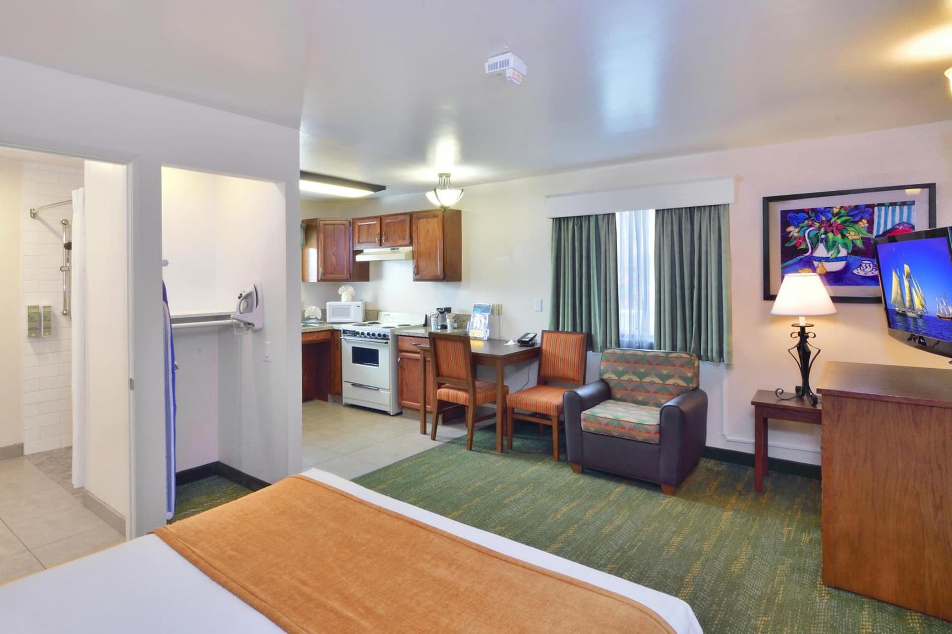 Lamplighter Inn & Suites at SDSU gallery photo in San Diego, CA — image 9