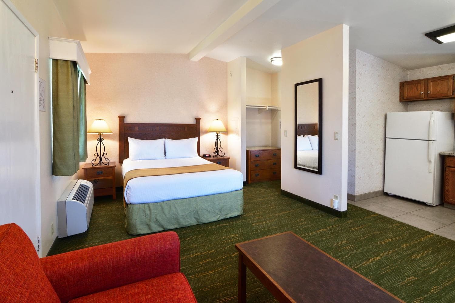 Lamplighter Inn & Suites at SDSU gallery photo in San Diego, CA — image 4
