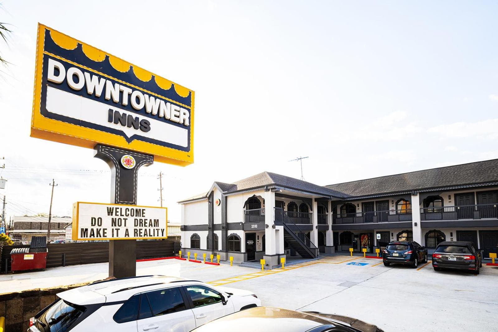 Downtowner Inns - Houston Downtown & Convention Center interior in Houston, TX — gallery photo 2