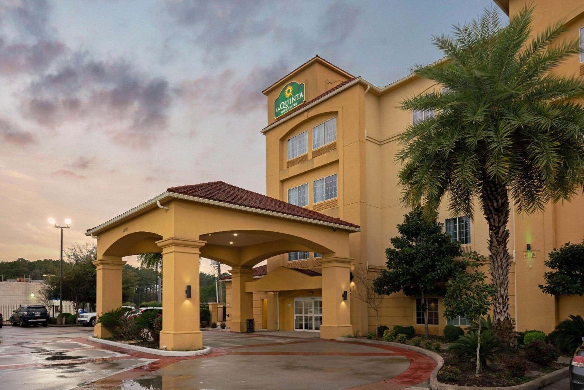 La Quinta by Wyndham Houston IAH Bush Intl Airport E gallery photo in Humble, TX — image 22