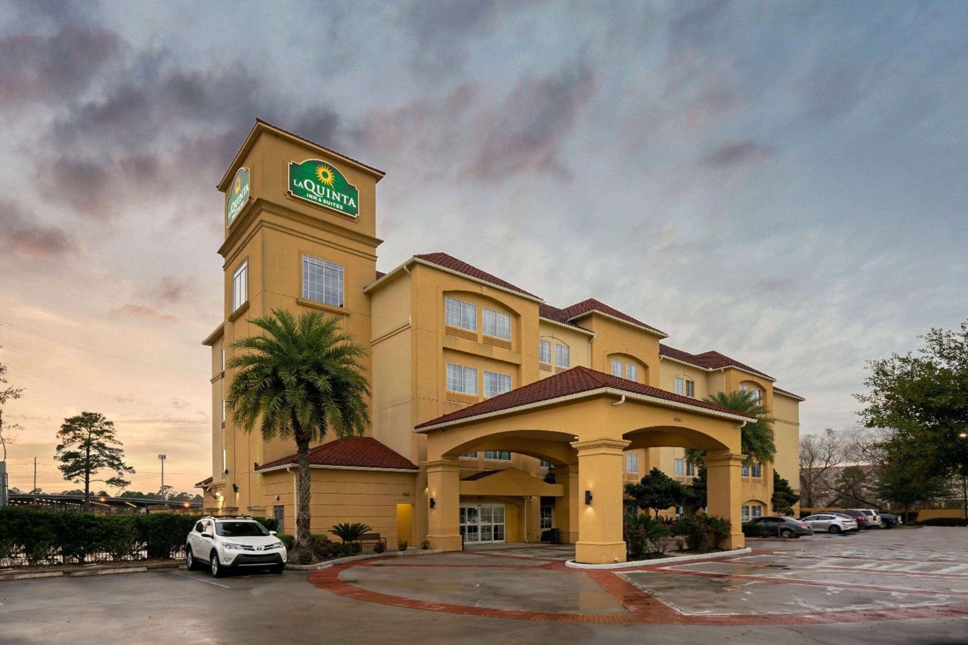 La Quinta by Wyndham Houston IAH Bush Intl Airport E gallery photo in Humble, TX — image 28