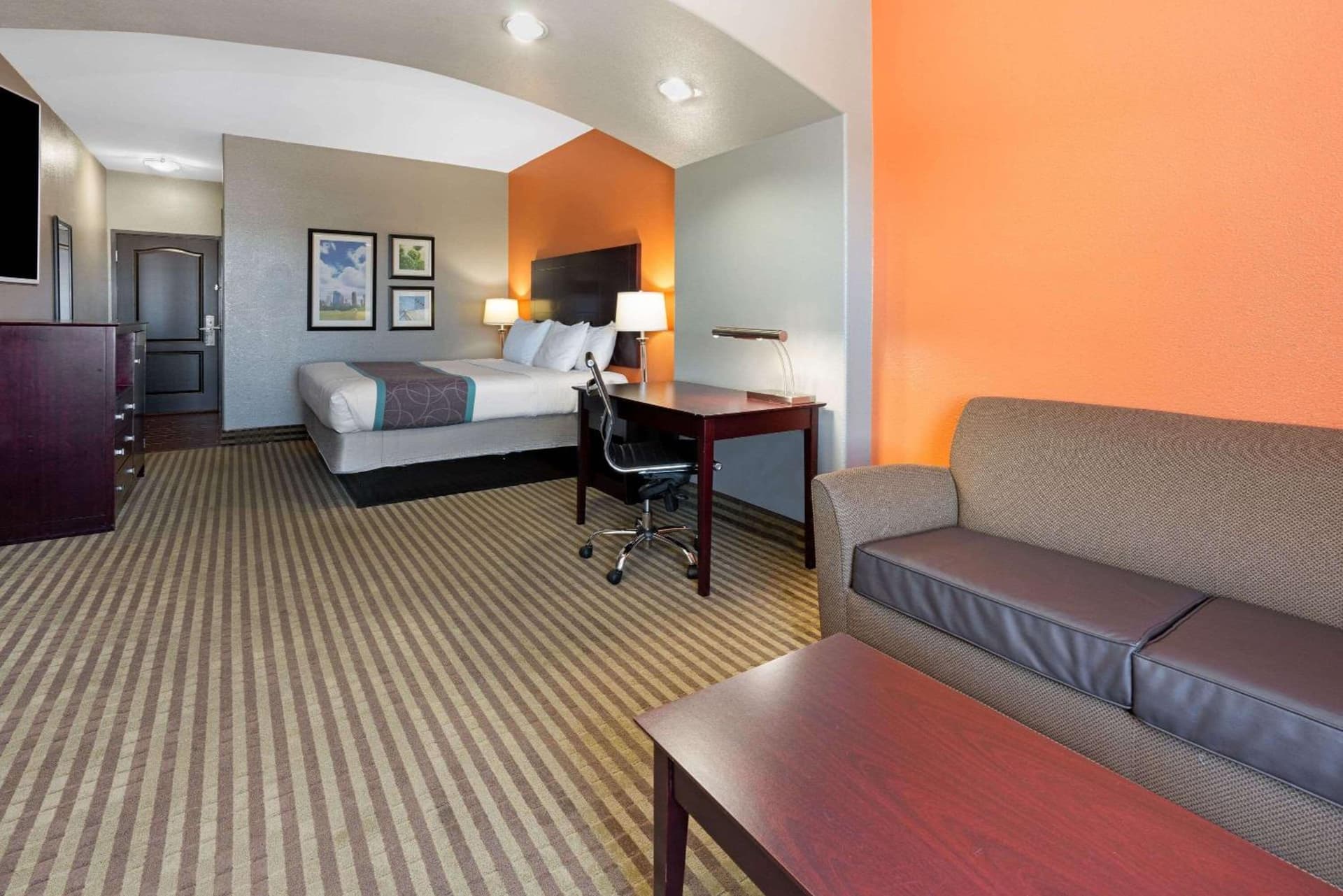 La Quinta by Wyndham Houston IAH Bush Intl Airport E gallery photo in Humble, TX — image 44