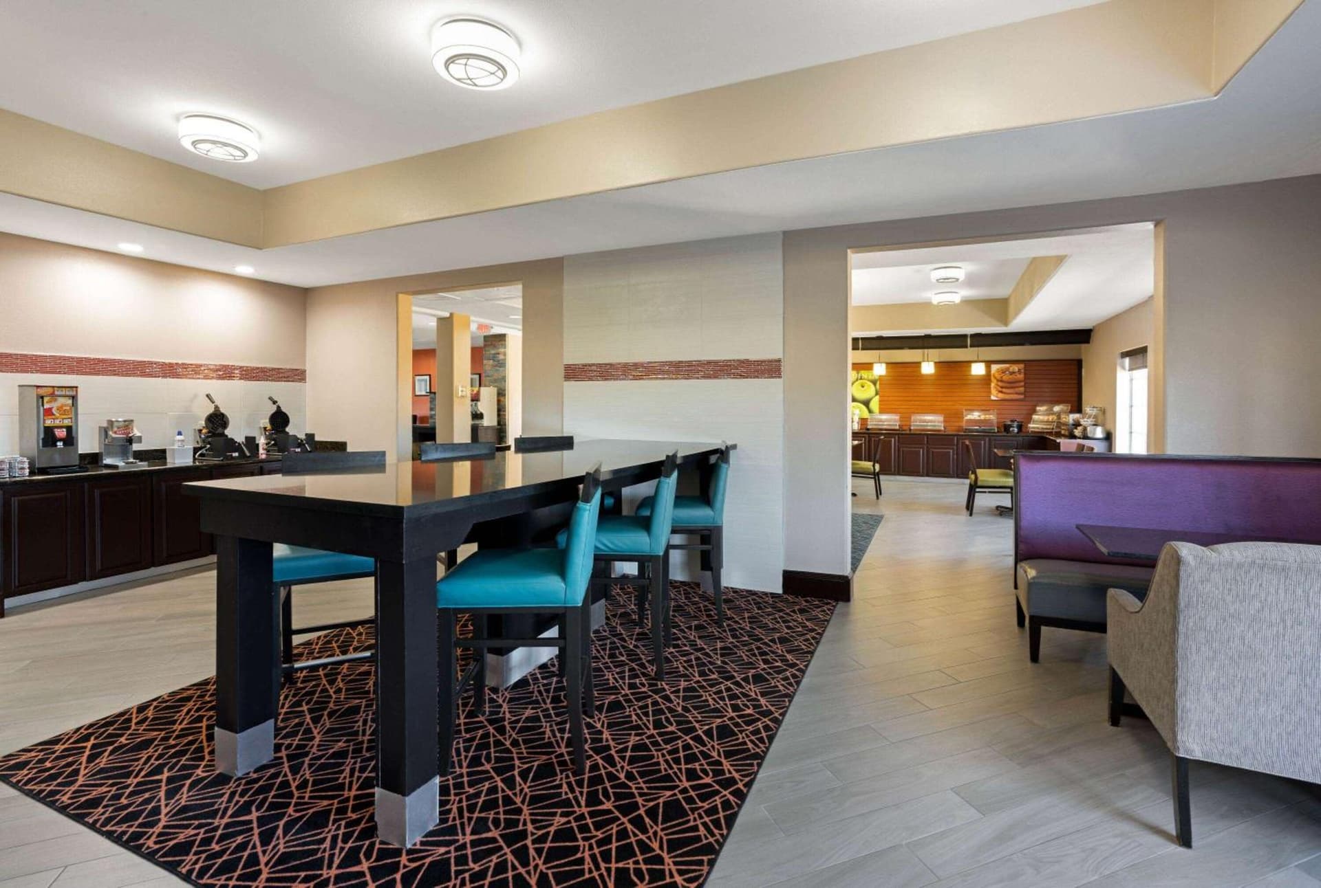 La Quinta by Wyndham Houston IAH Bush Intl Airport E gallery photo in Humble, TX — image 40