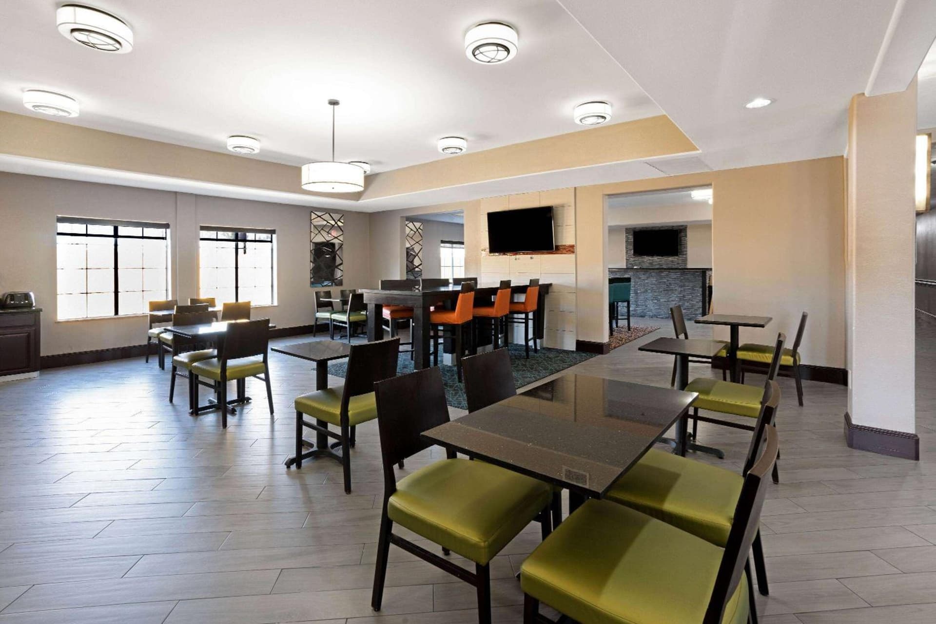 La Quinta by Wyndham Houston IAH Bush Intl Airport E gallery photo in Humble, TX — image 5