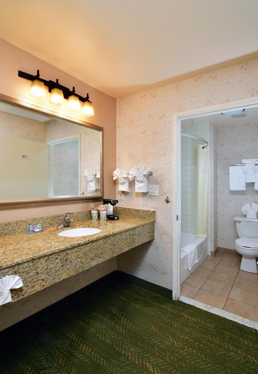 Lamplighter Inn & Suites at SDSU gallery photo in San Diego, CA — image 25