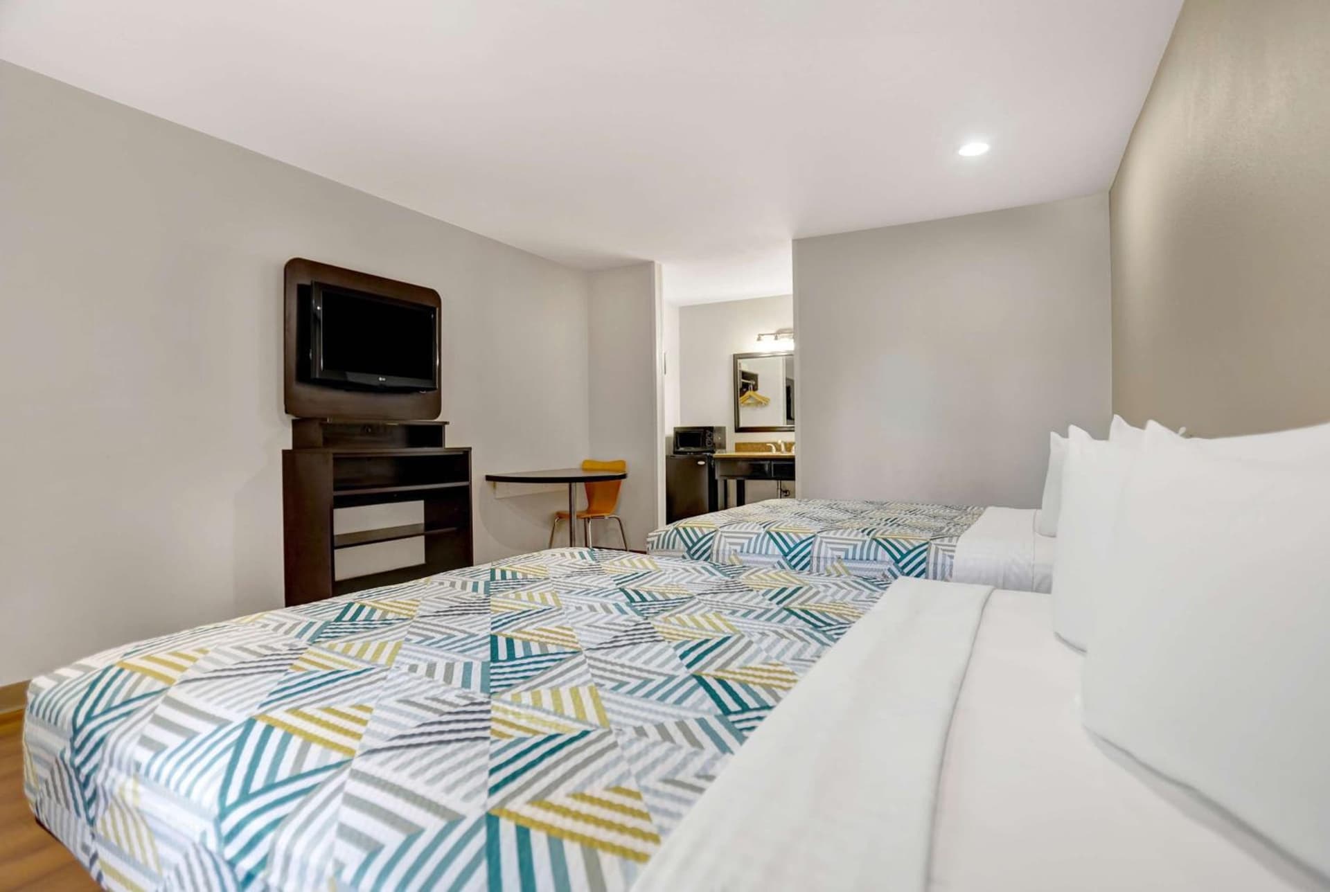 Motel 6-La Mesa, CA interior in San Diego, CA — gallery photo 2