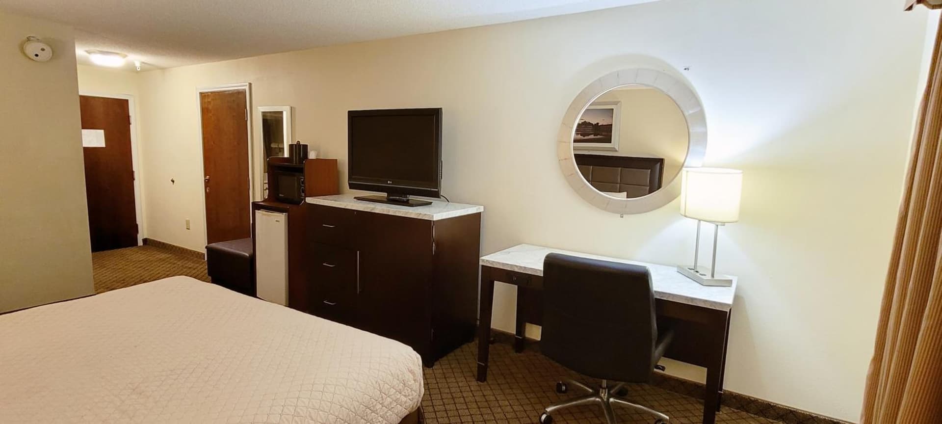 Home Inn & Suites gallery photo in Montgomery, AL — image 39