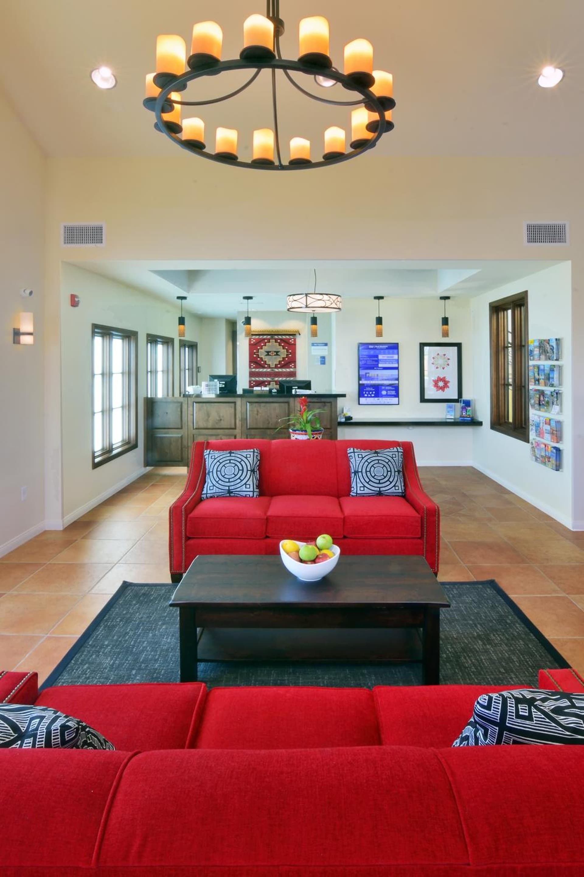 Lamplighter Inn & Suites at SDSU interior in San Diego, CA — gallery photo 2