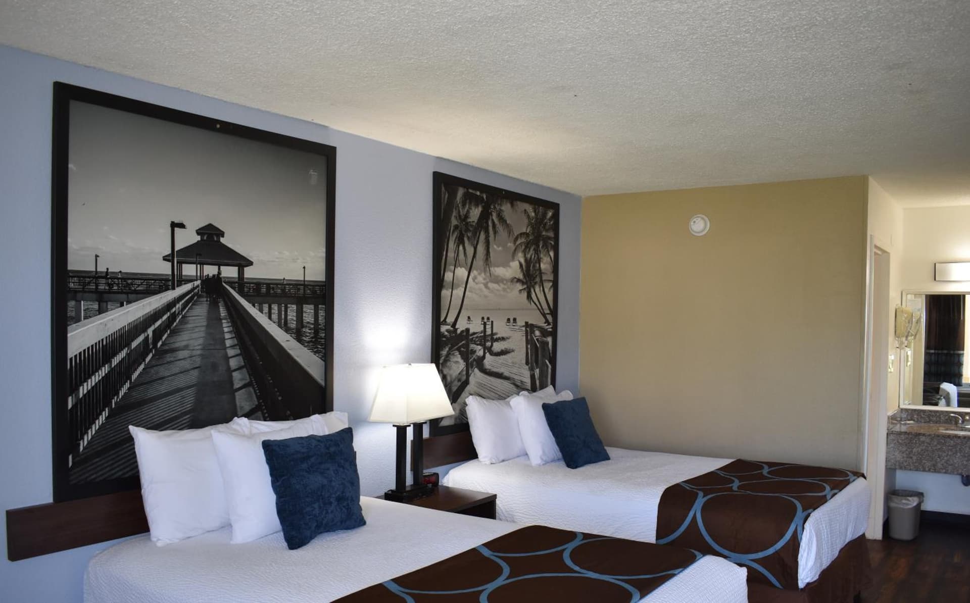 Super 8 by Wyndham Ocala I-75 gallery photo in Ocala, FL — image 19