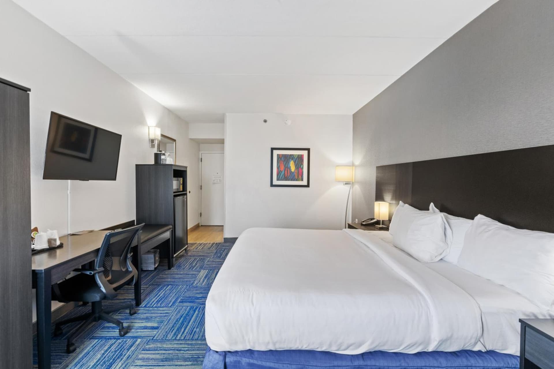 Allentown Park Hotel by The Red Collection property views in Allentown, PA — gallery photo 3
