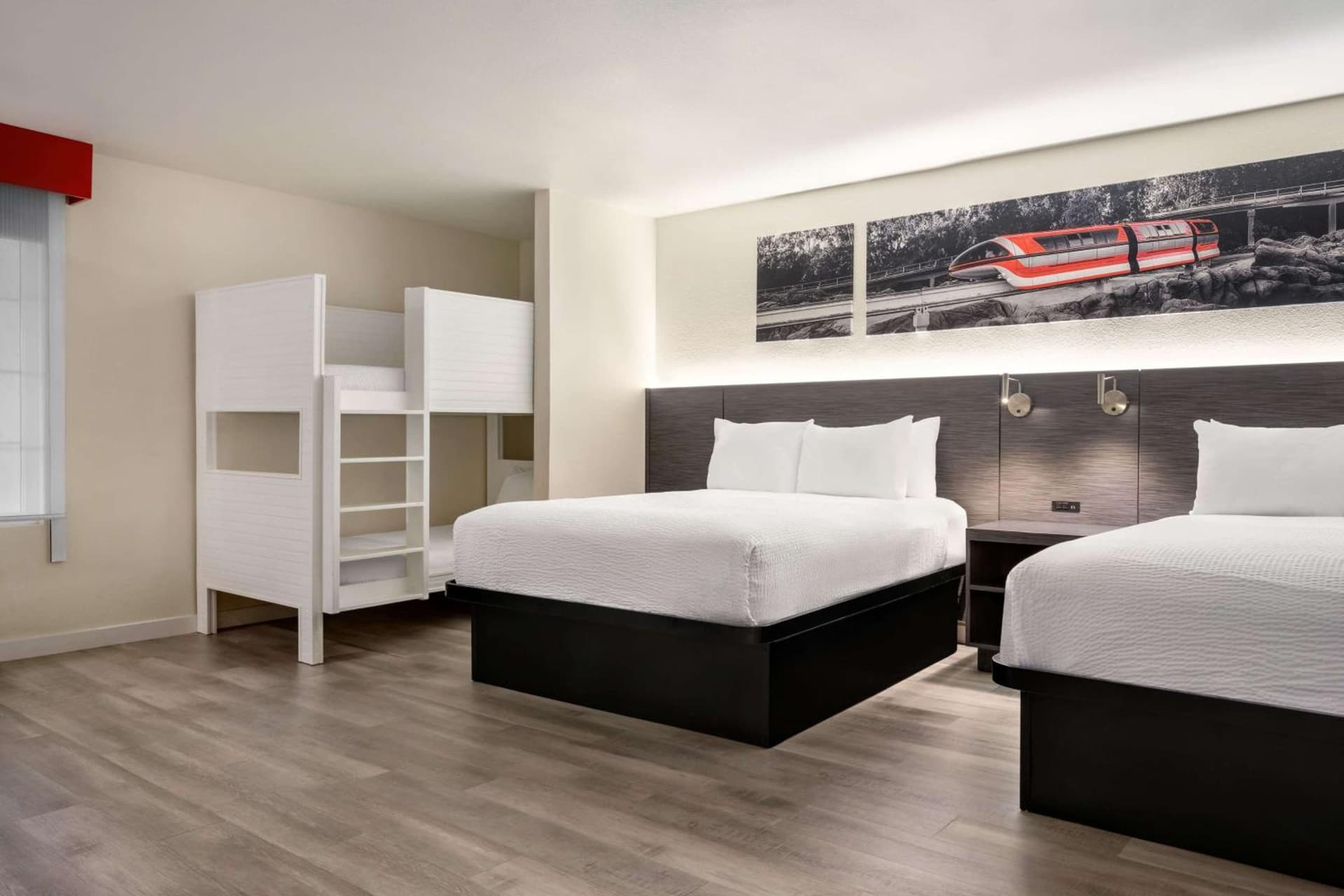 Ramada by Wyndham Anaheim Convention Center gallery photo in Anaheim, CA — image 48