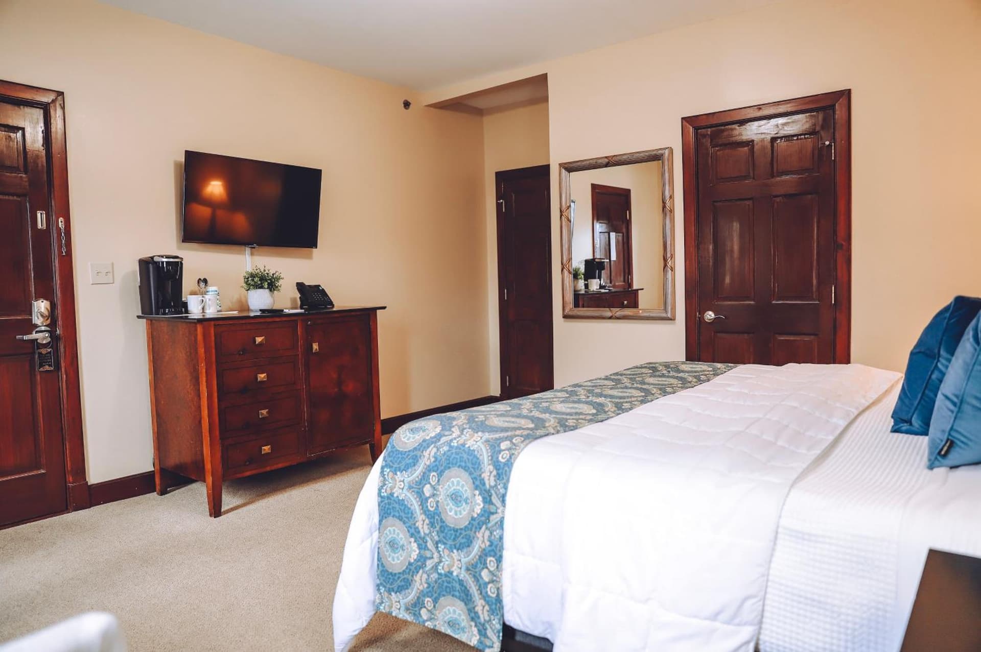 Tom Quick Inn gallery photo in Milford, PA — image 28