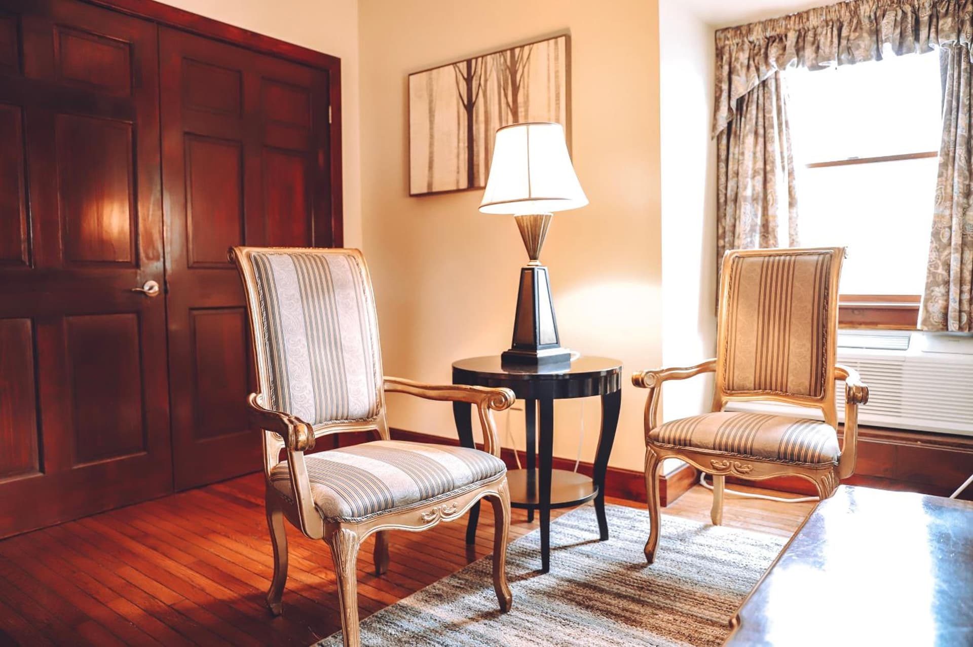Tom Quick Inn gallery photo in Milford, PA — image 36