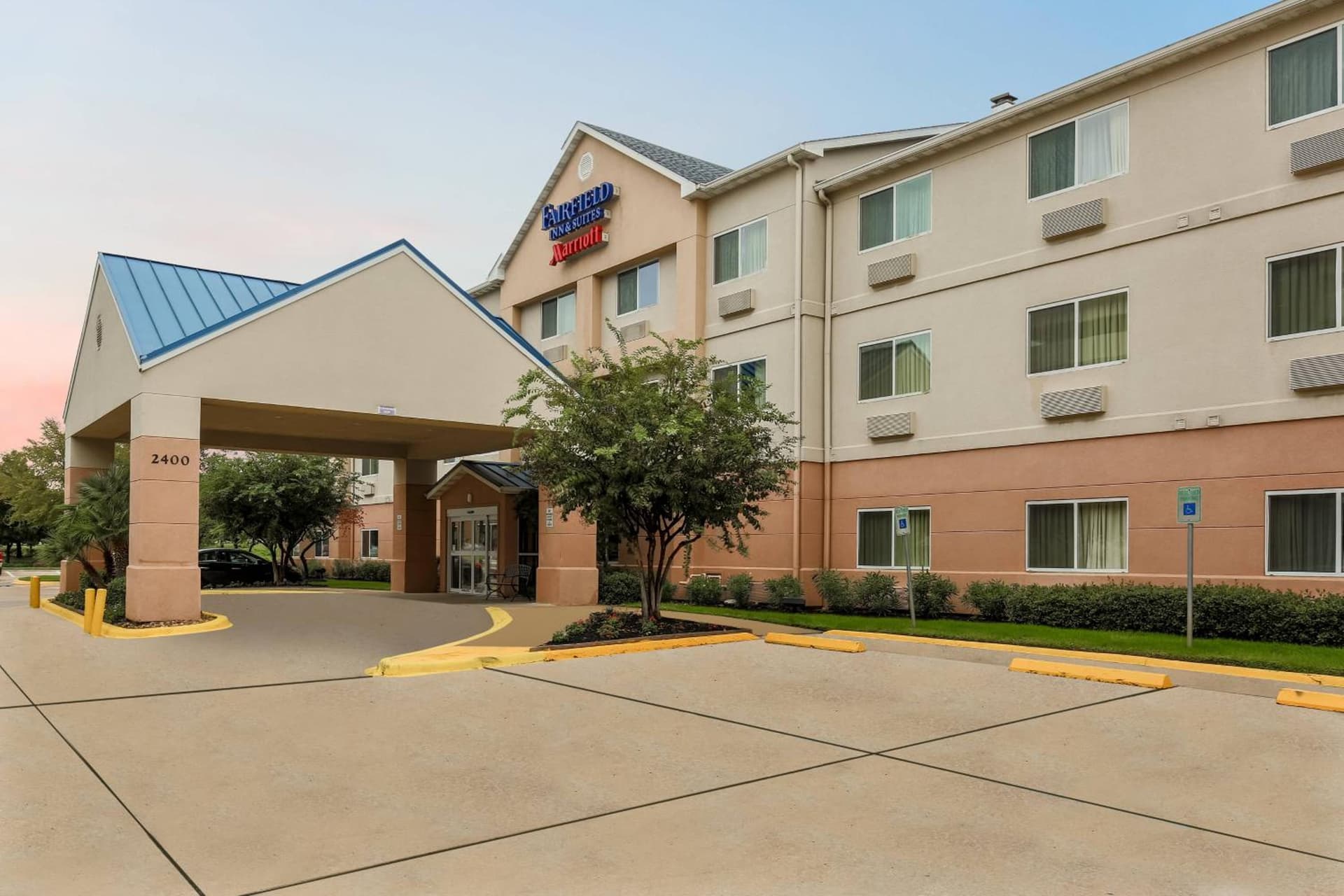 Fairfield Inn & Suites Houston Westchase featured exterior or lobby in Houston, TX — similar hotel