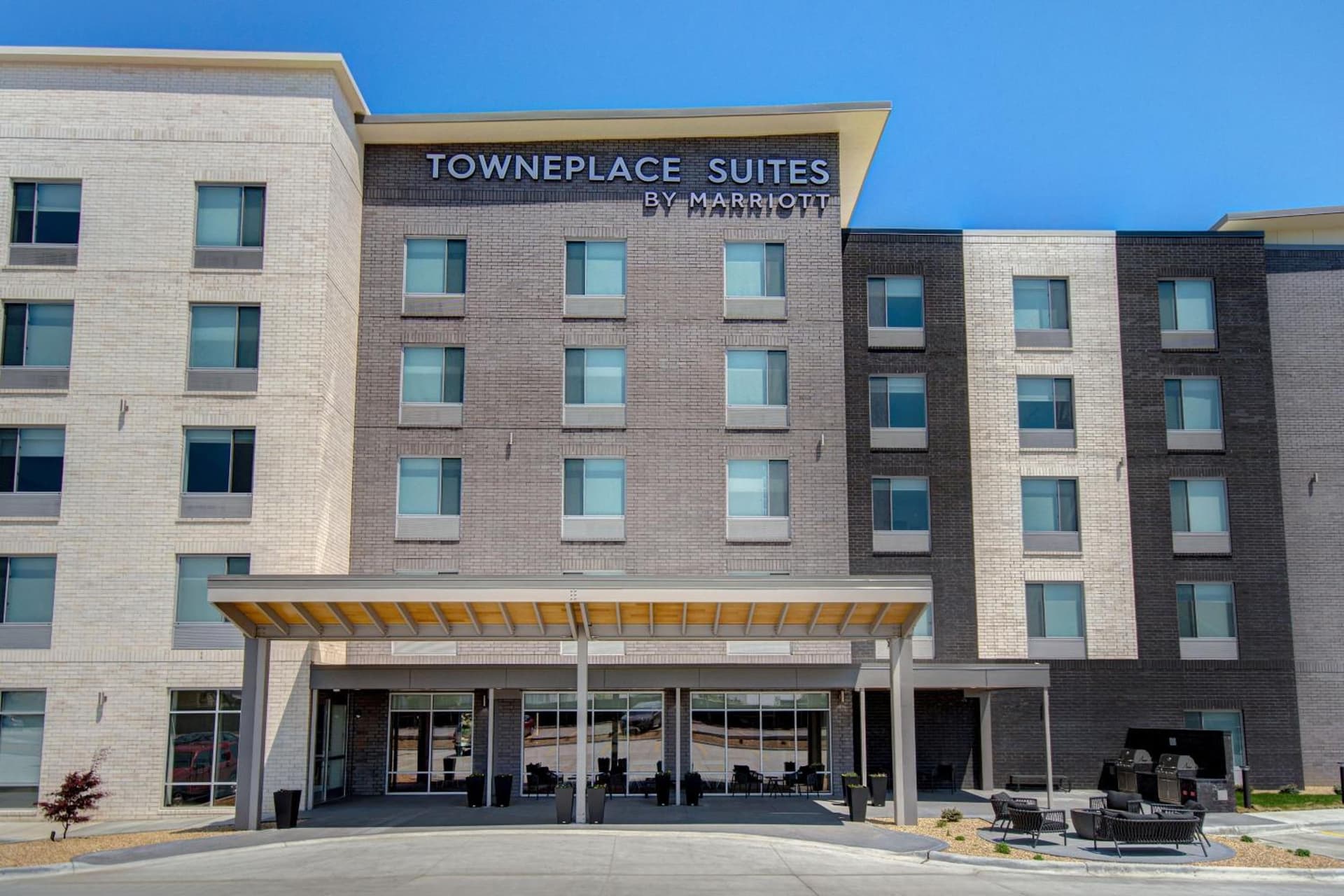 TownePlace Suites by Marriott Cincinnati Airport South interior in Florence, KY — gallery photo 2