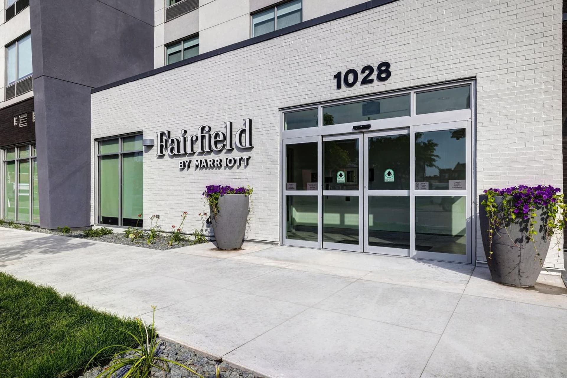 Fairfield by Marriott Inn & Suites Minneapolis Downtown interior in Minneapolis, MN — gallery photo 2