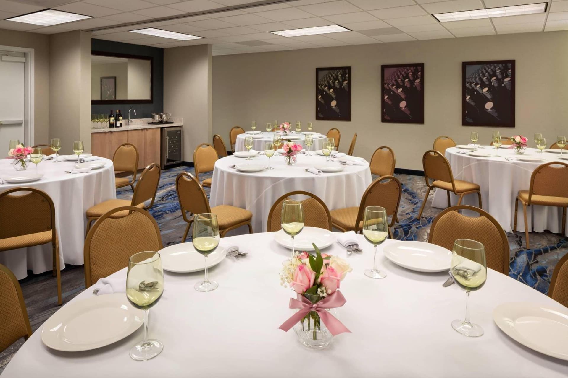 Fairfield Inn and Suites by Marriott Napa American Canyon gallery photo in Napa, CA — image 14