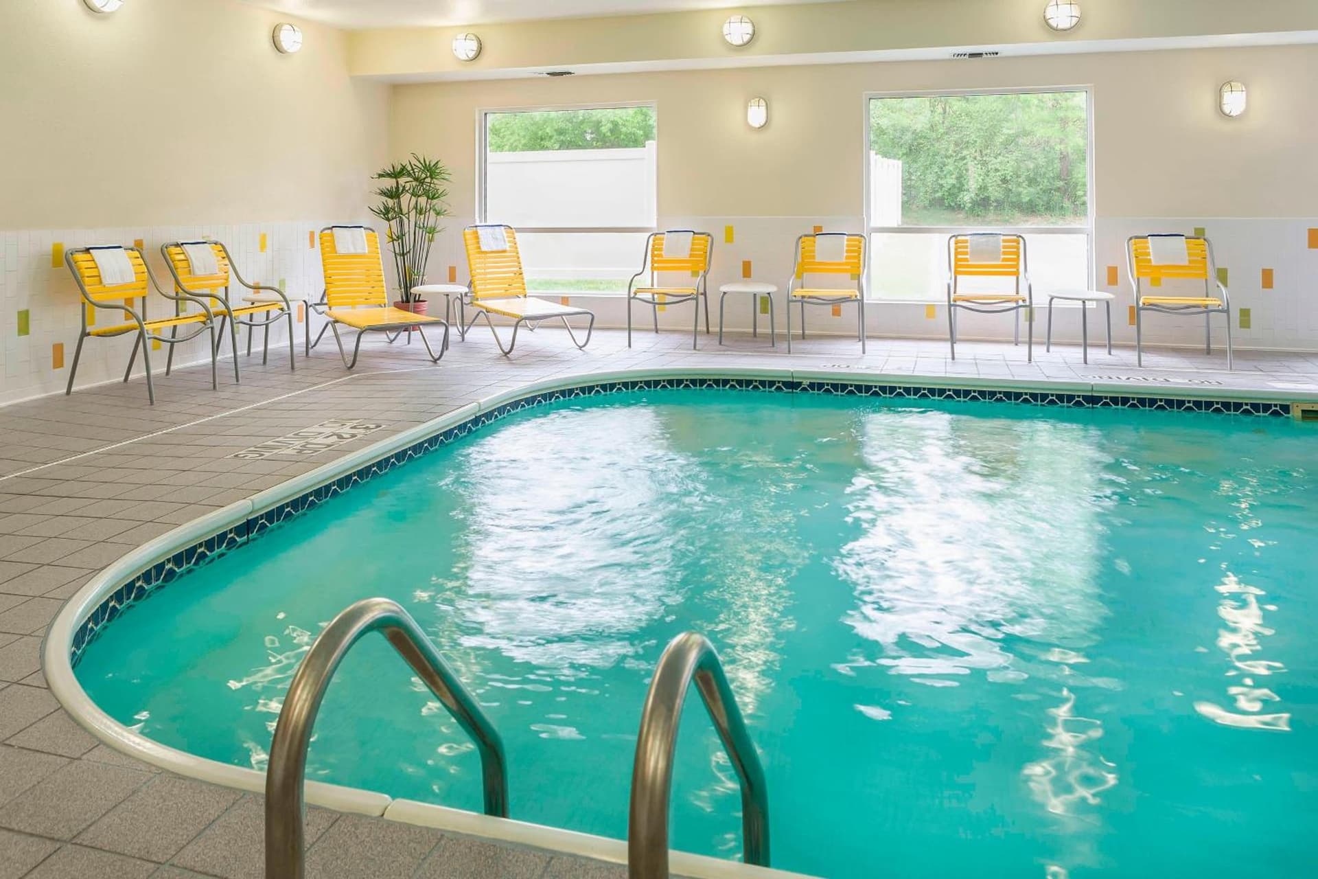 Fairfield Inn & Suites Jackson interior in Jackson, MI — gallery photo 2