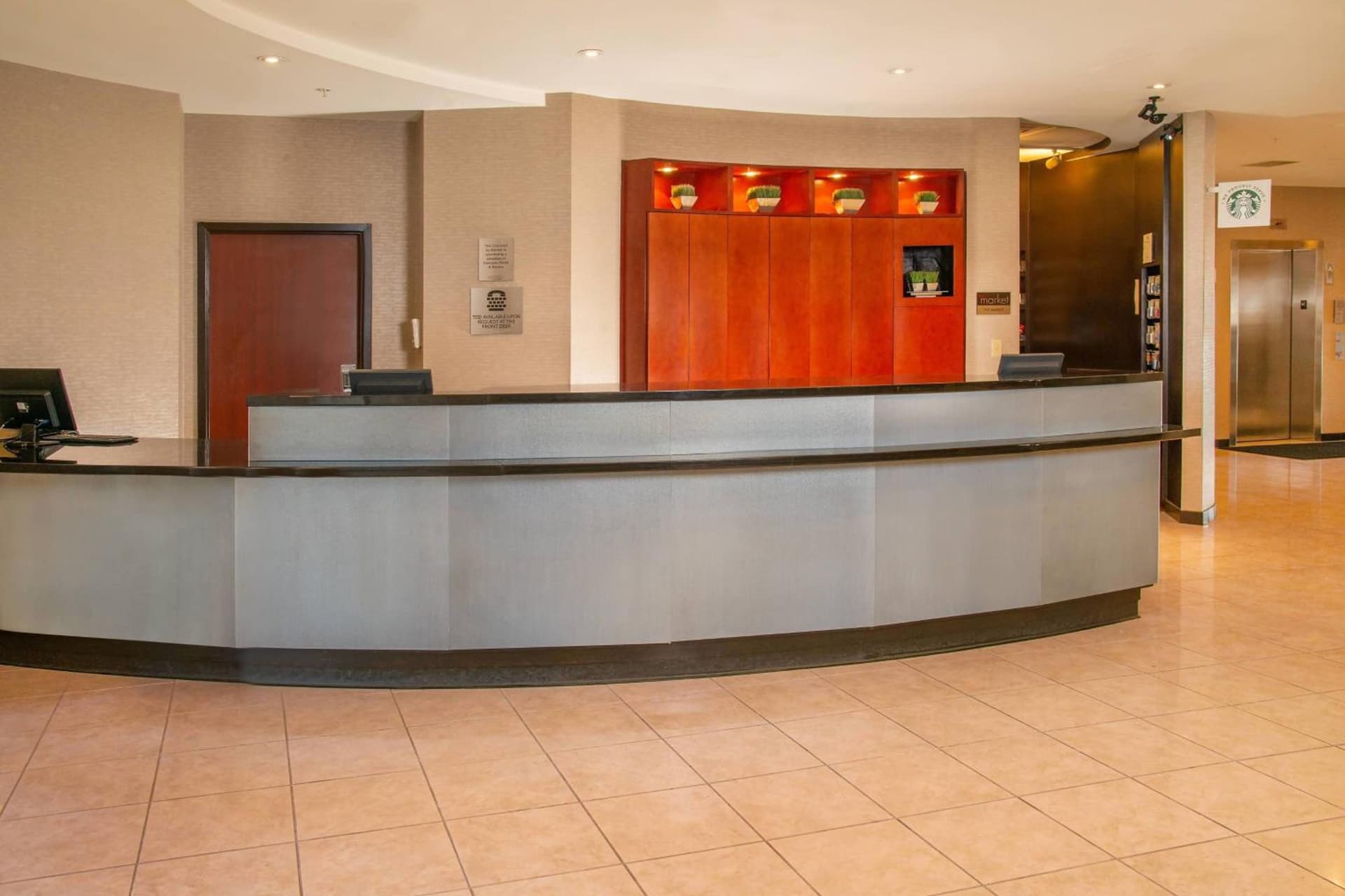 Courtyard by Marriott Gettysburg interior in Gettysburg, PA — gallery photo 2