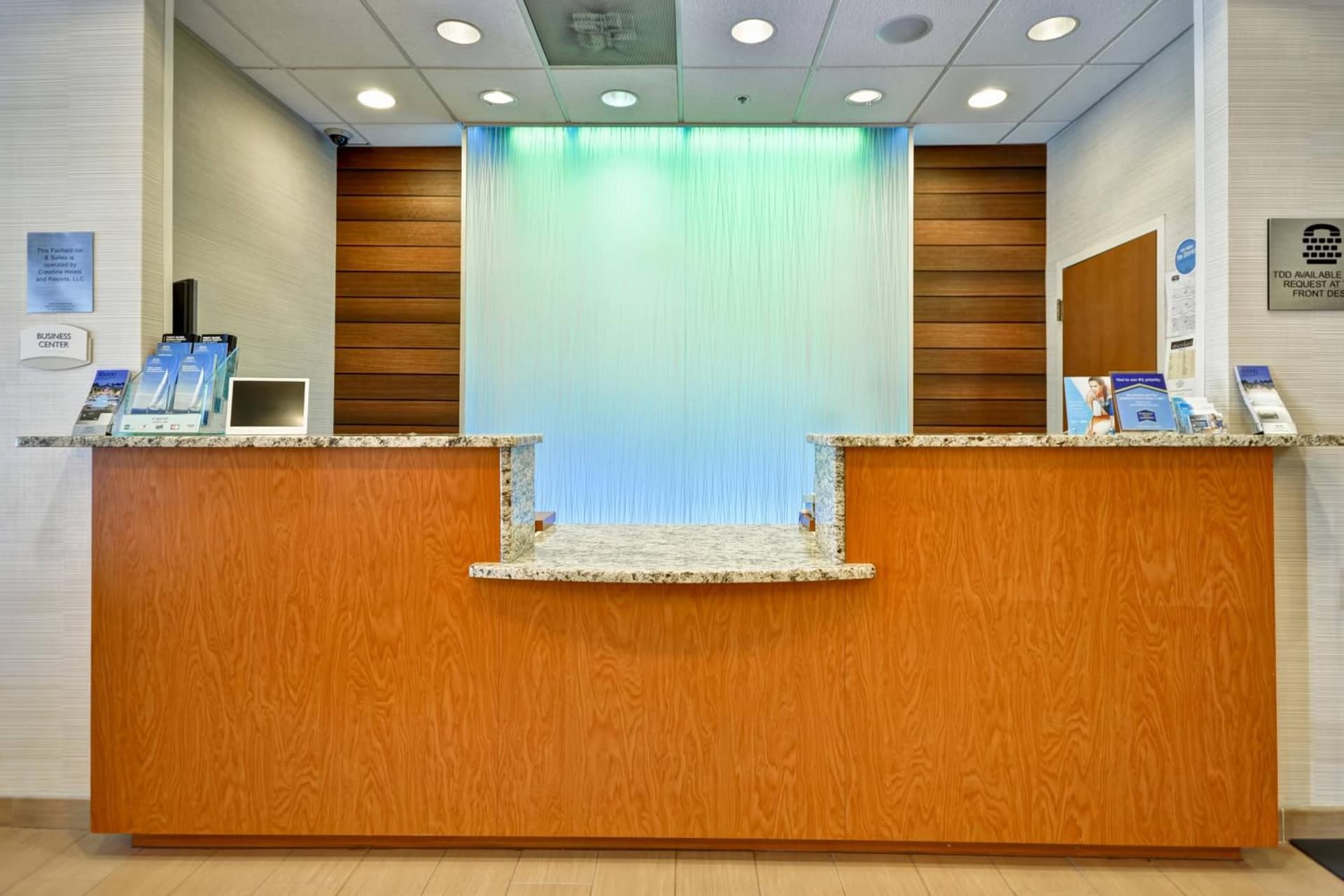 Fairfield Inn & Suites by Marriott Atlanta Vinings/Galleria interior in Atlanta, GA — gallery photo 2