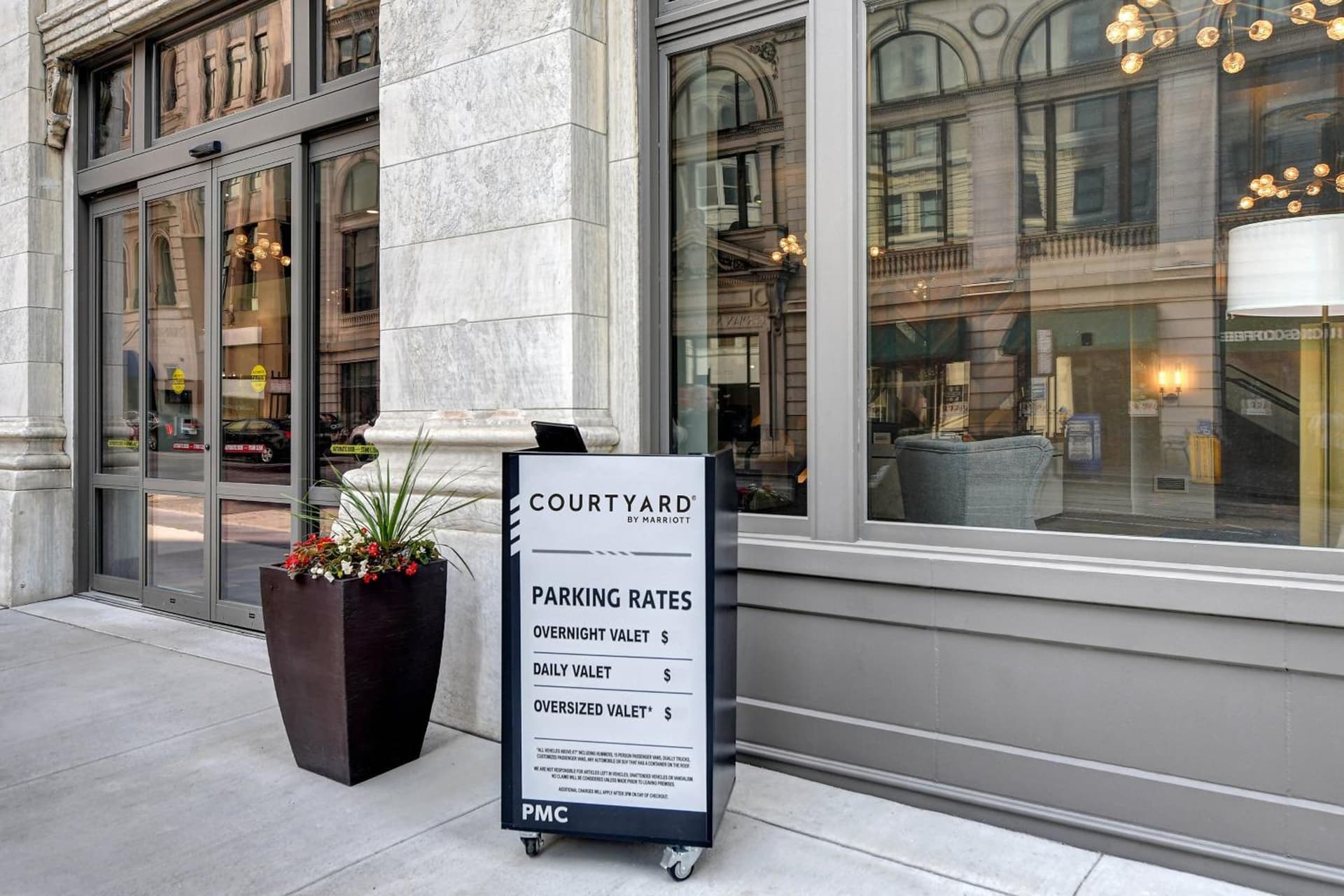 Courtyard by Marriott Cincinnati Downtown property views in Cincinnati, OH — gallery photo 3