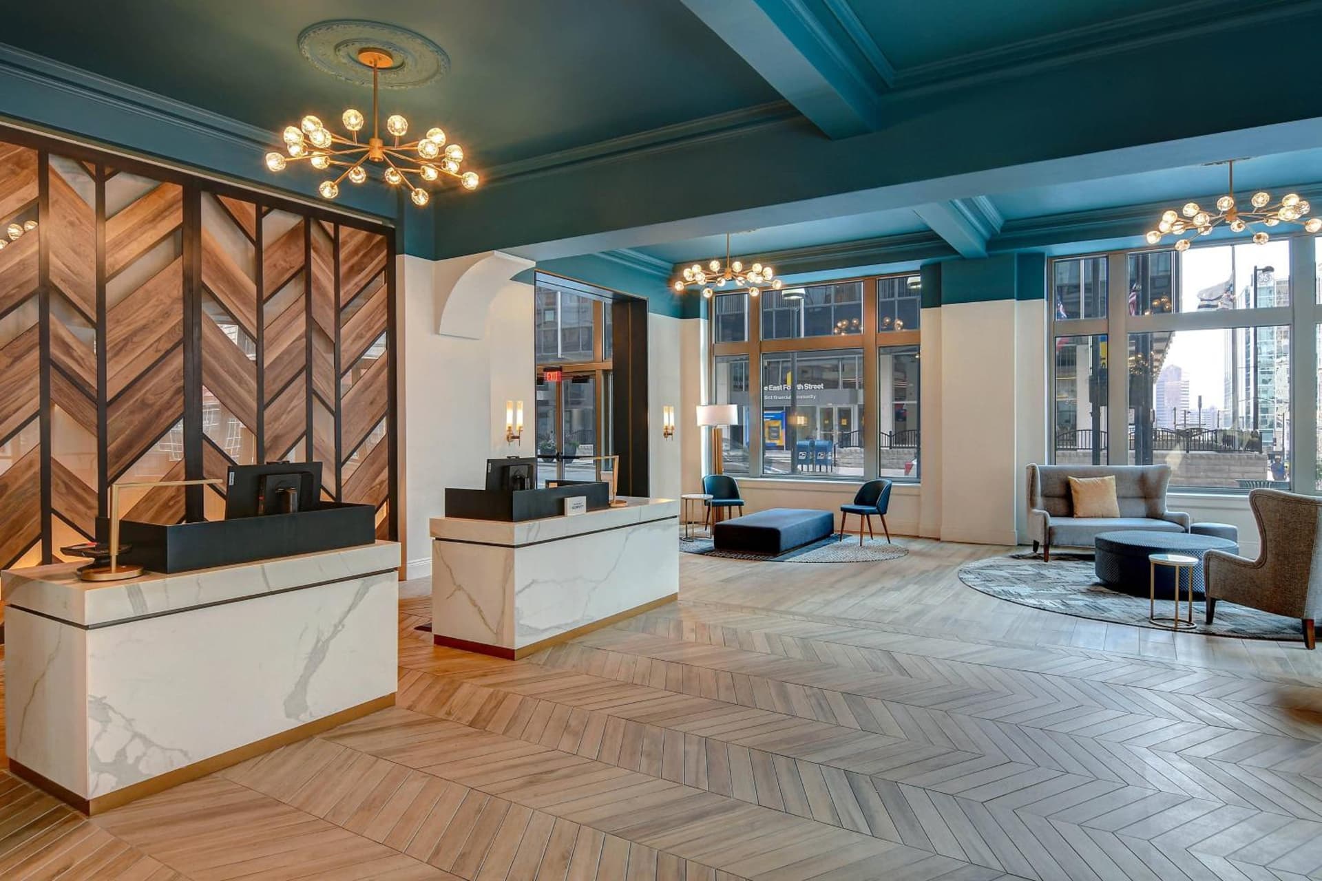 Courtyard by Marriott Cincinnati Downtown gallery photo in Cincinnati, OH — image 9