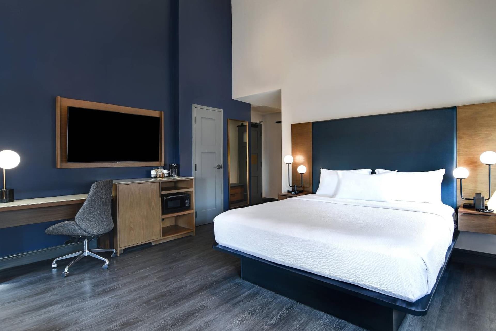 Courtyard by Marriott Cincinnati Downtown gallery photo in Cincinnati, OH — image 24