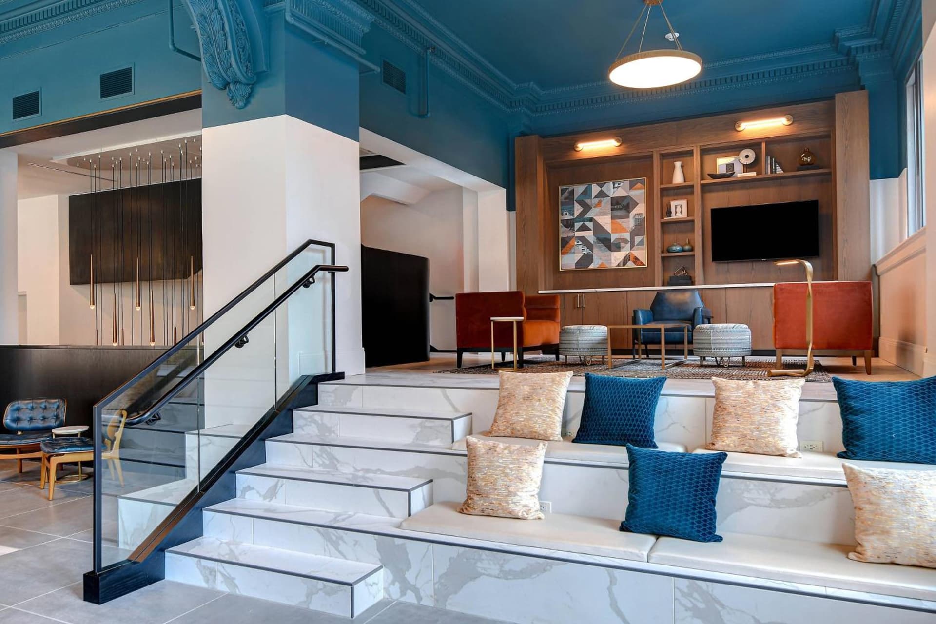 Courtyard by Marriott Cincinnati Downtown gallery photo in Cincinnati, OH — image 39