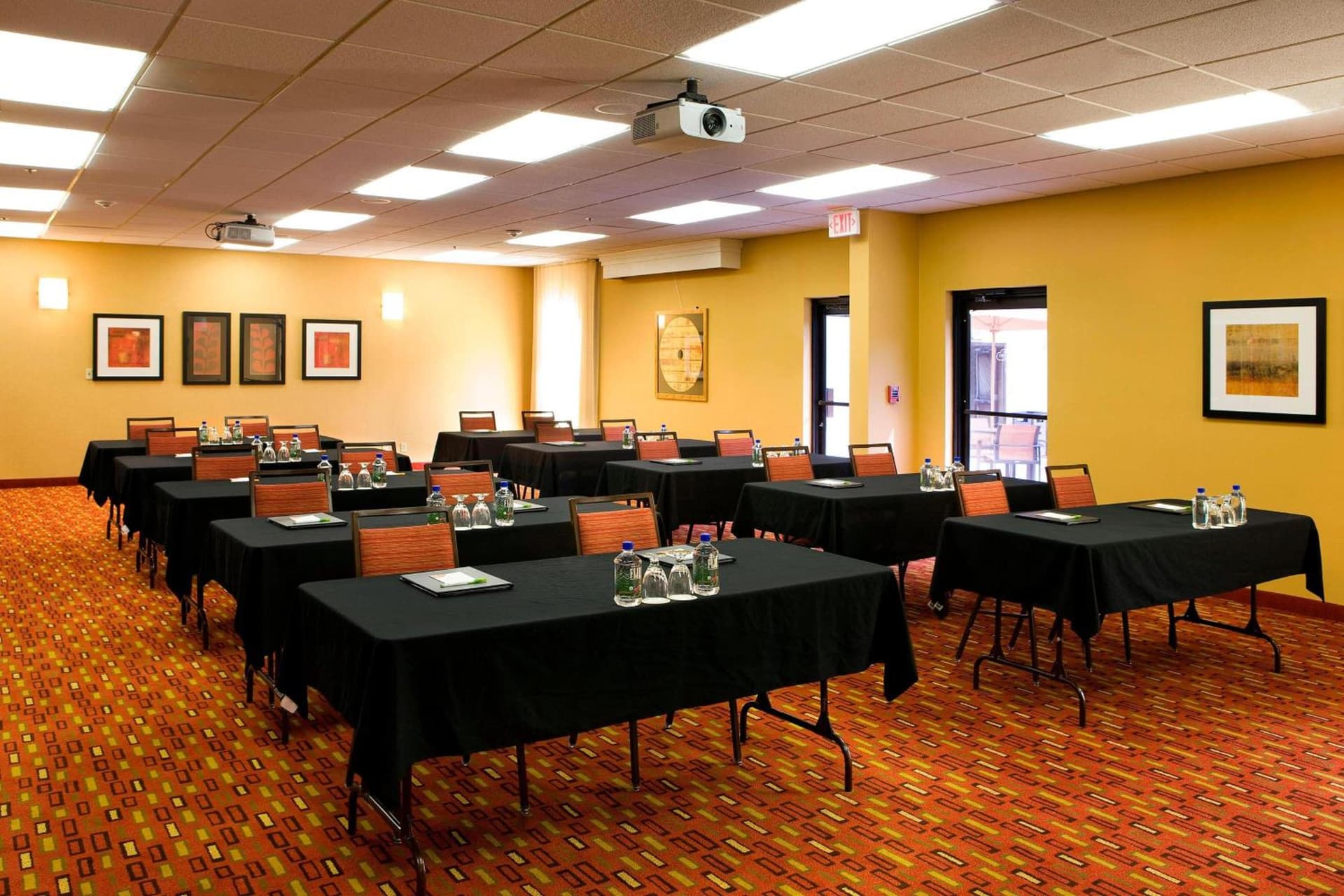 Courtyard Sacramento Airport Natomas — hotel in Sacramento, California