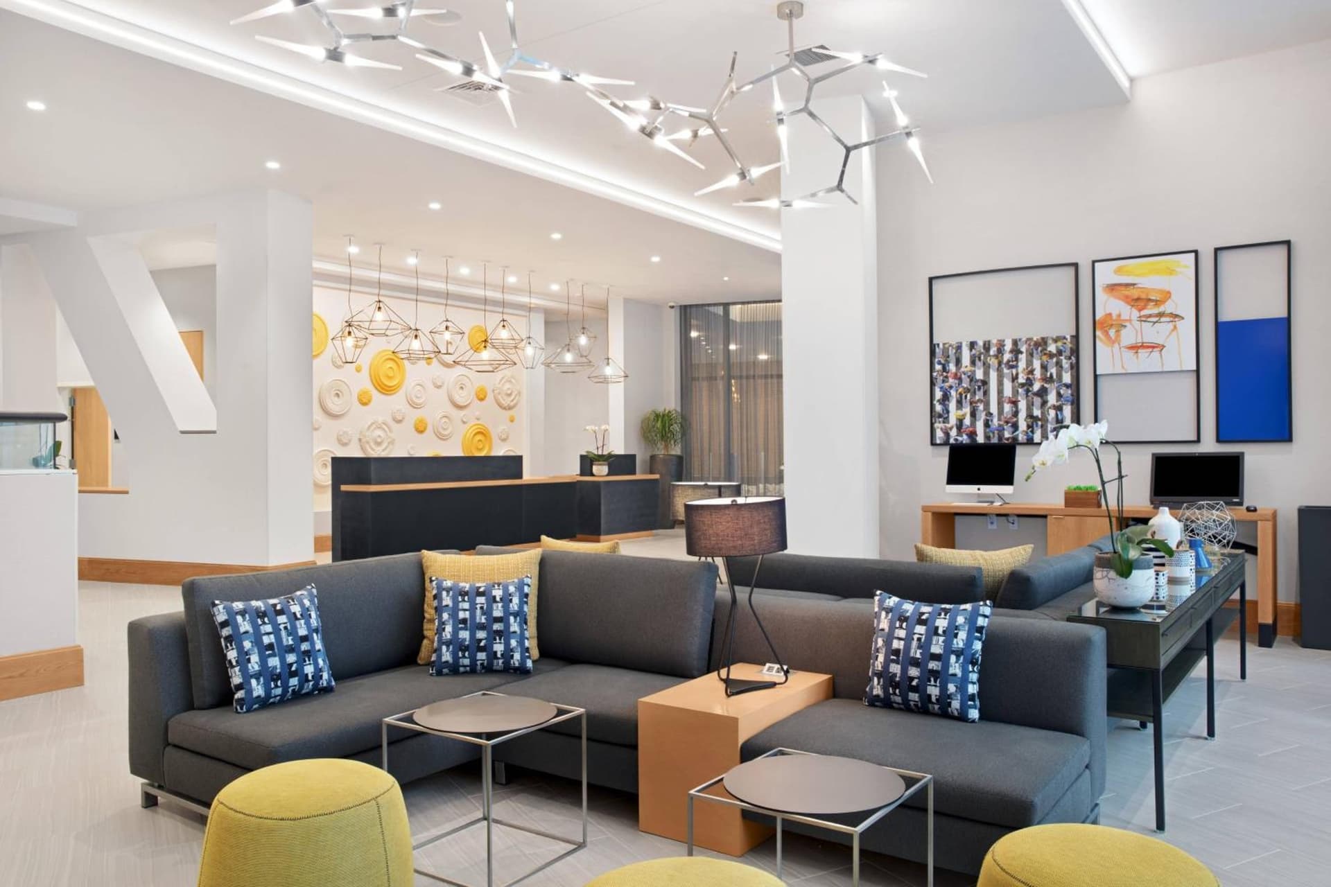 Courtyard Boston Downtown/North Station interior in Boston, MA — gallery photo 2