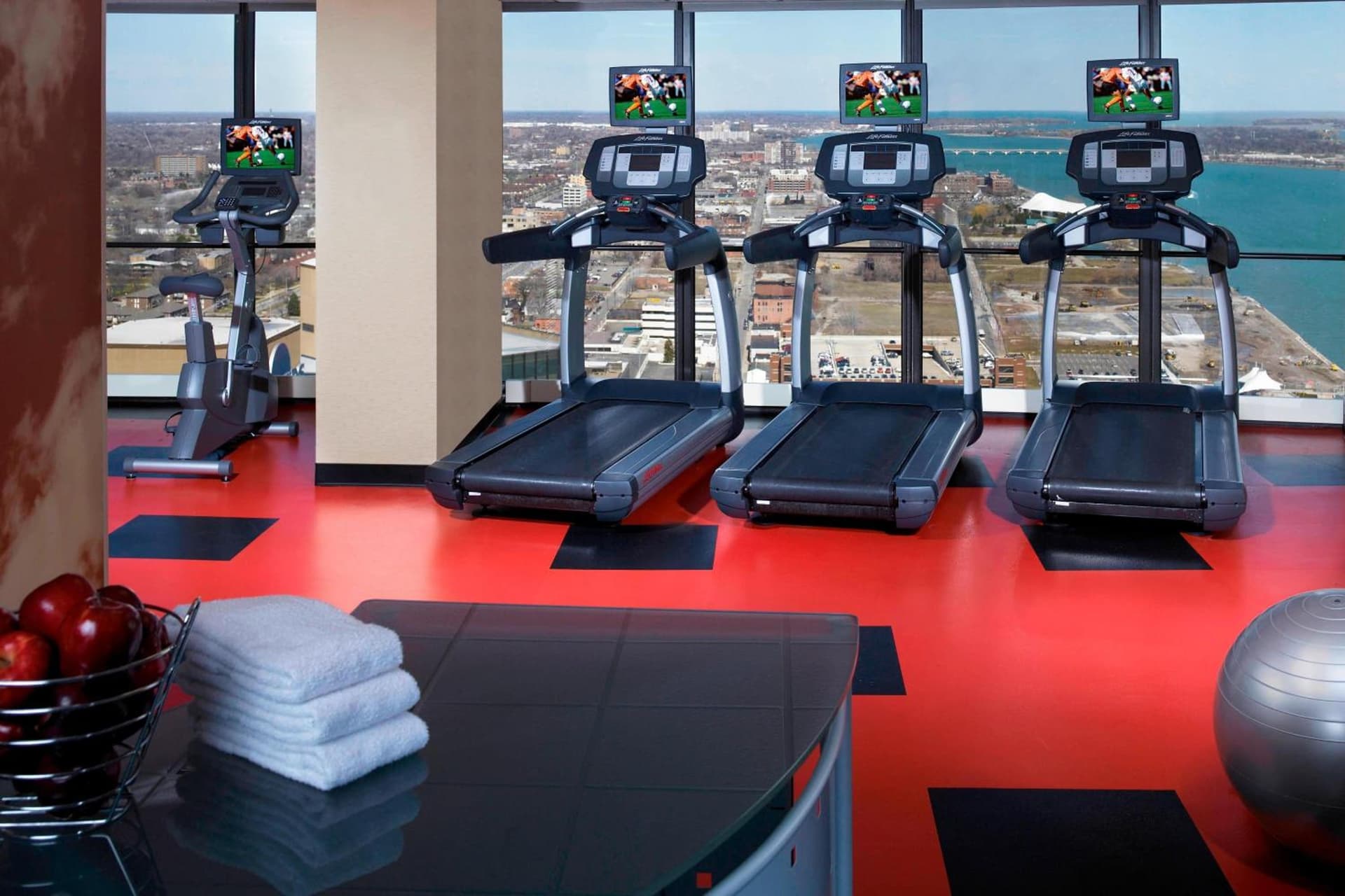 Detroit Marriott at the Renaissance Center gallery photo in Detroit, MI — image 23
