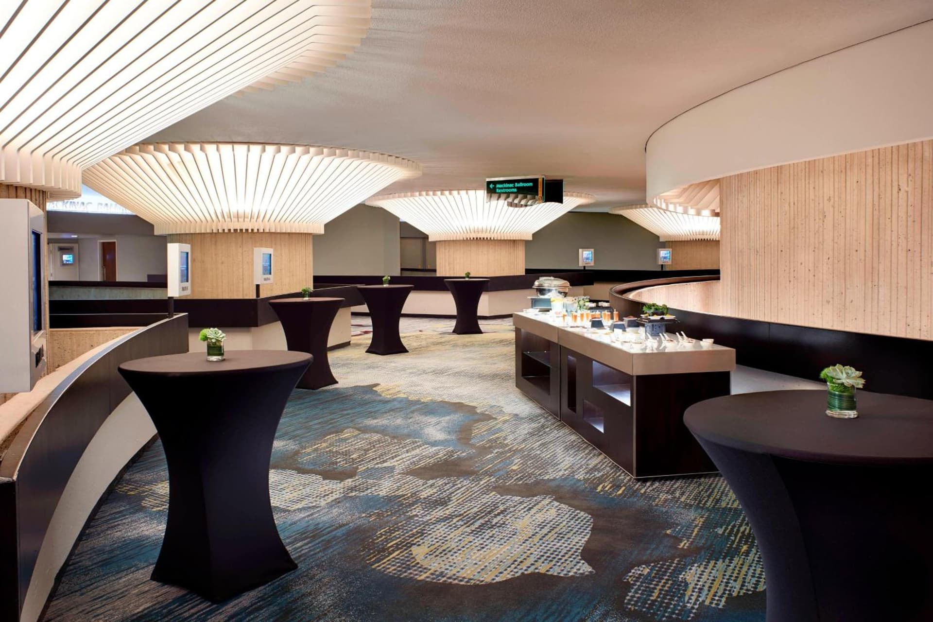 Detroit Marriott at the Renaissance Center gallery photo in Detroit, MI — image 4