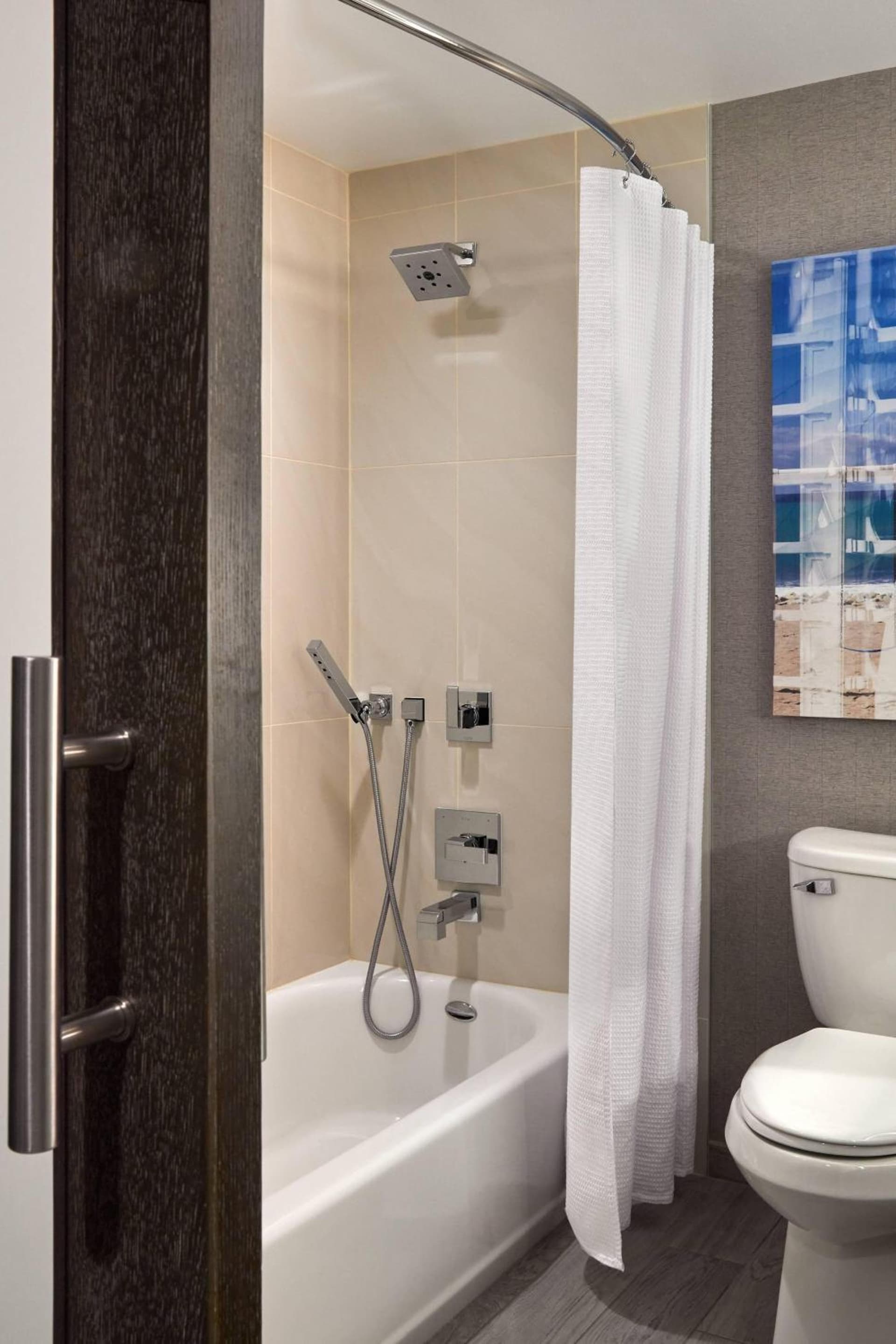 Ventura Beach Marriott gallery photo in Ventura, CA — image 5