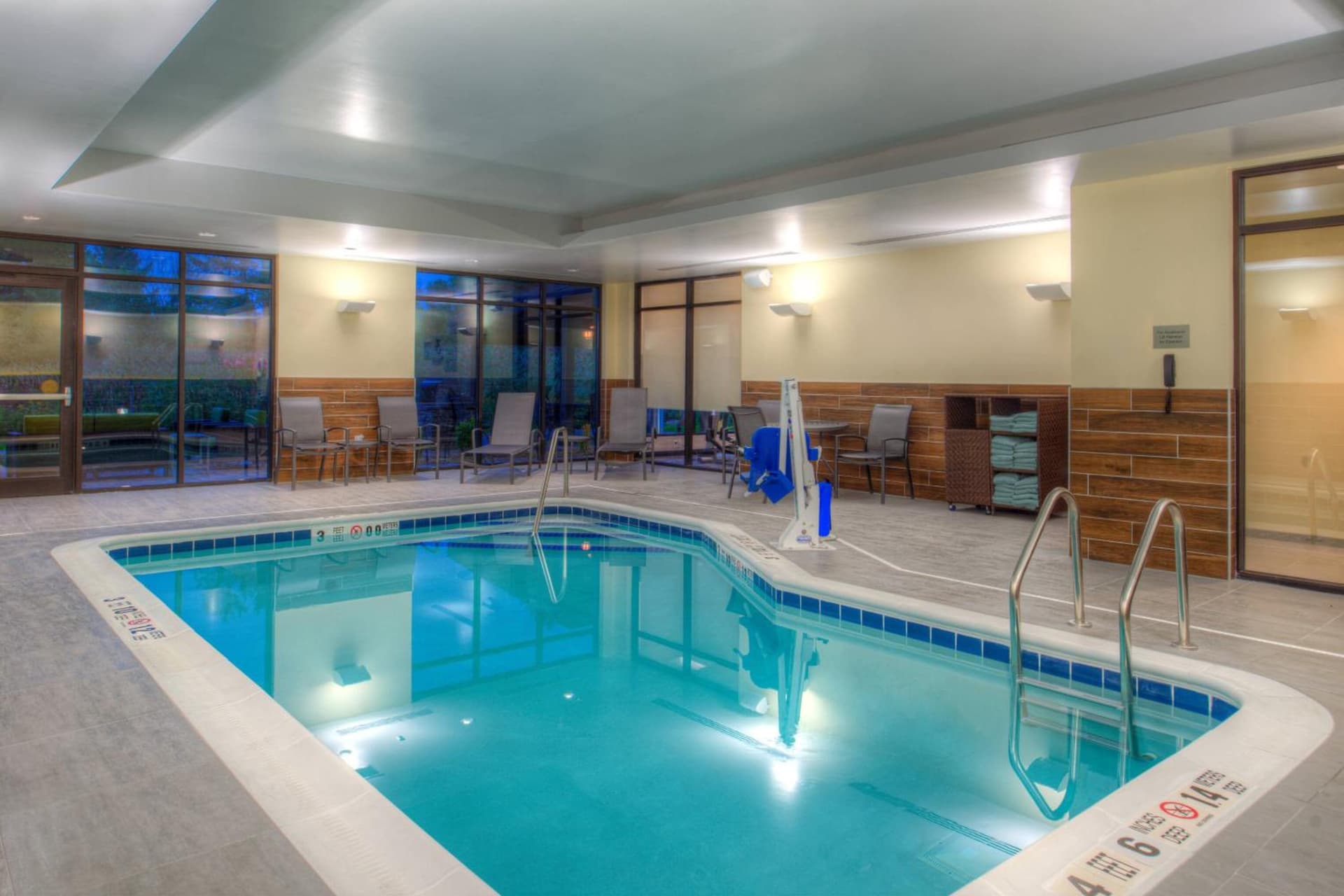 Fairfield Inn & Suites by Marriott Canton interior in Canton — gallery photo 2