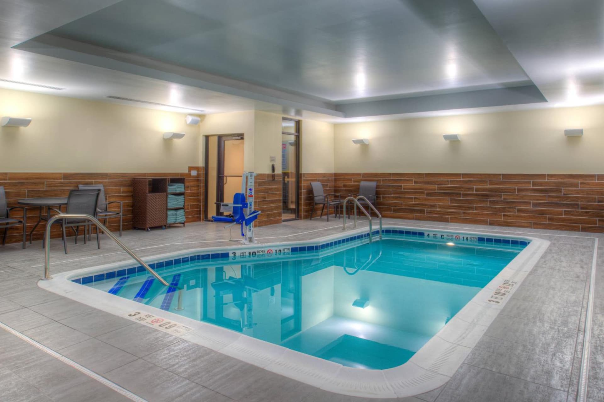 Fairfield Inn & Suites by Marriott Canton gallery photo in Canton — image 8