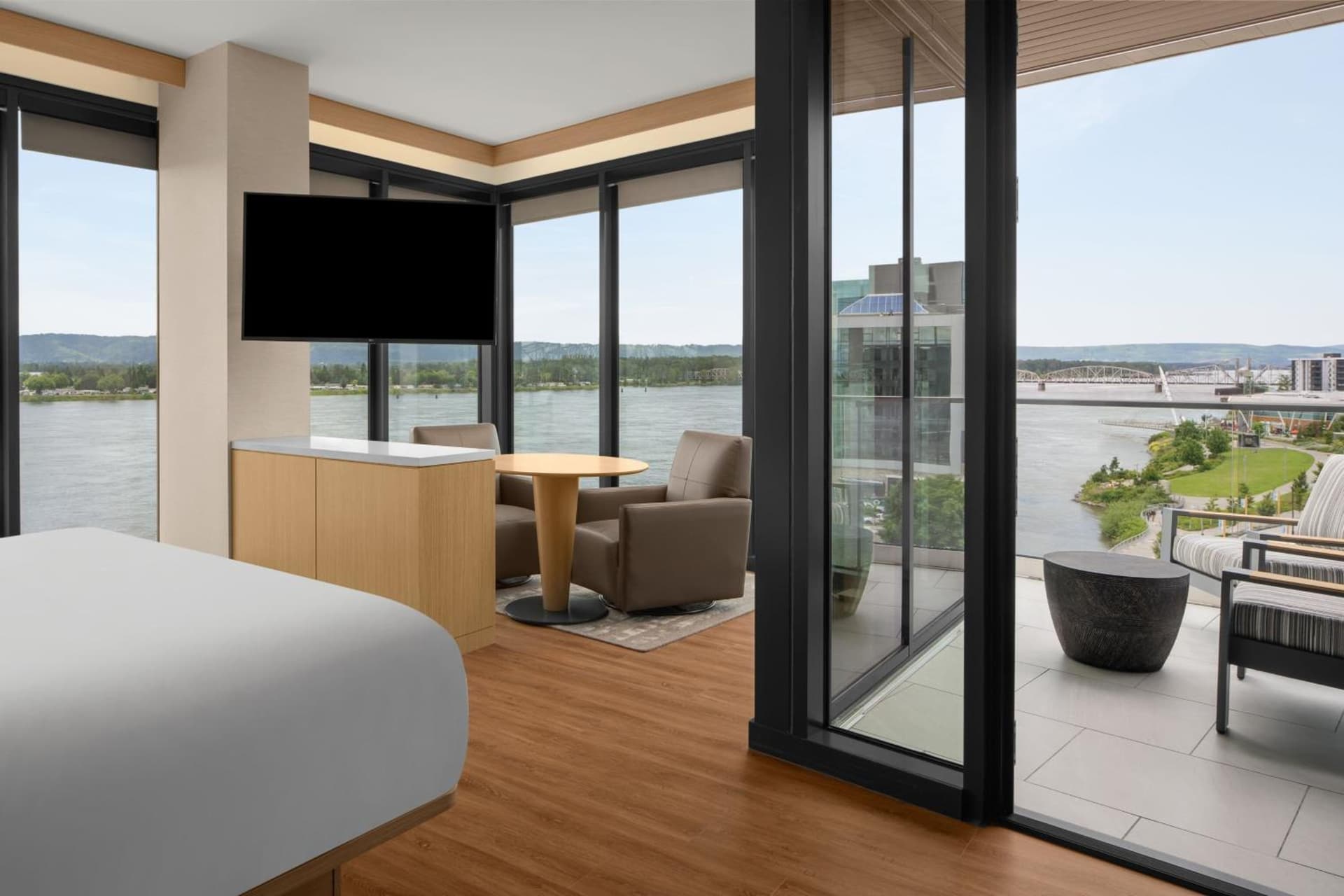 AC Hotel by Marriott Vancouver Waterfront gallery photo in Vancouver, WA — image 9