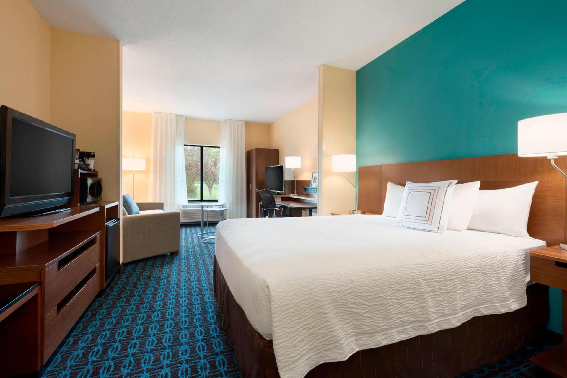 Fairfield Inn & Suites Hartford Manchester property views in Manchester — gallery photo 3