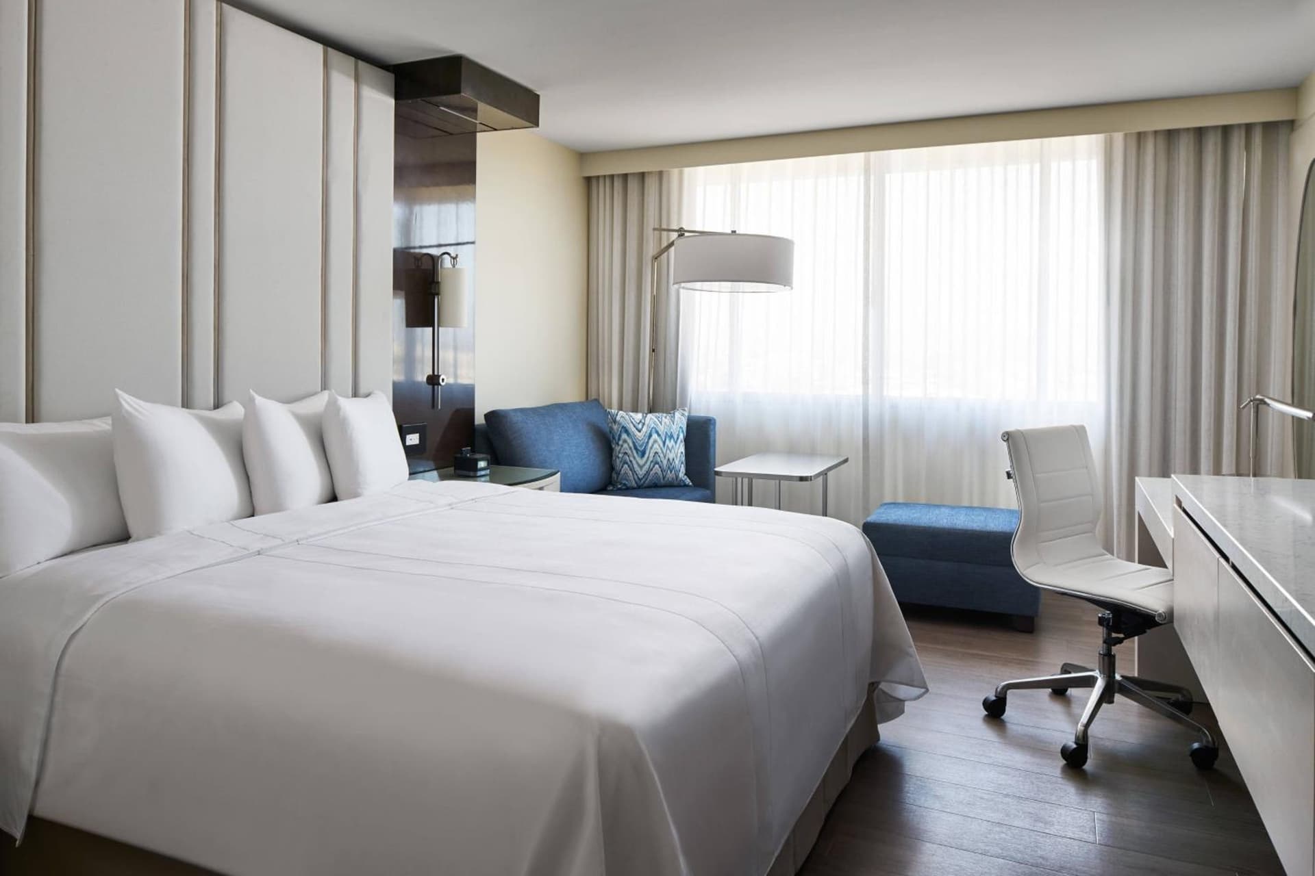 Irvine Marriott gallery photo in Irvine, CA — image 5