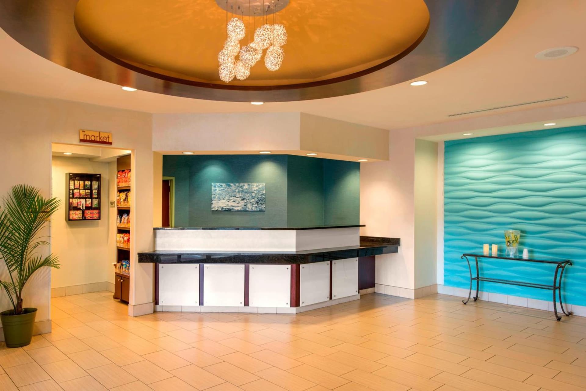 The Beacon Charlotte Airport by IHG interior in Charlotte, NC — gallery photo 2