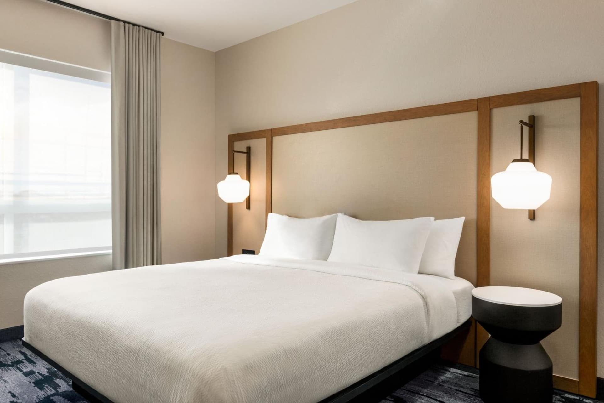 Fairfield by Marriott Inn & Suites Bonita Springs gallery photo in Bonita Springs, FL — image 20