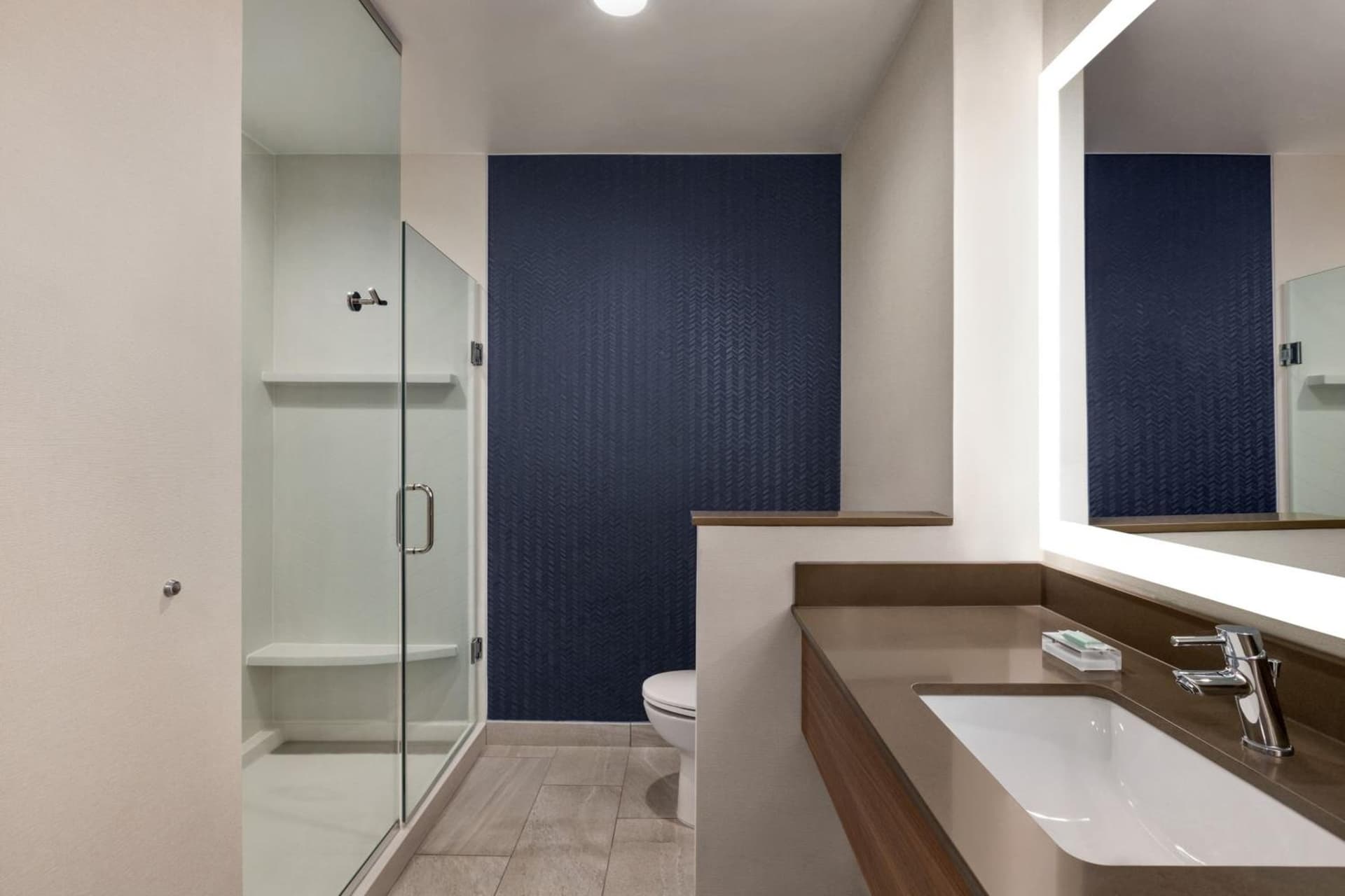 Fairfield by Marriott Inn & Suites Bonita Springs gallery photo in Bonita Springs, FL — image 7