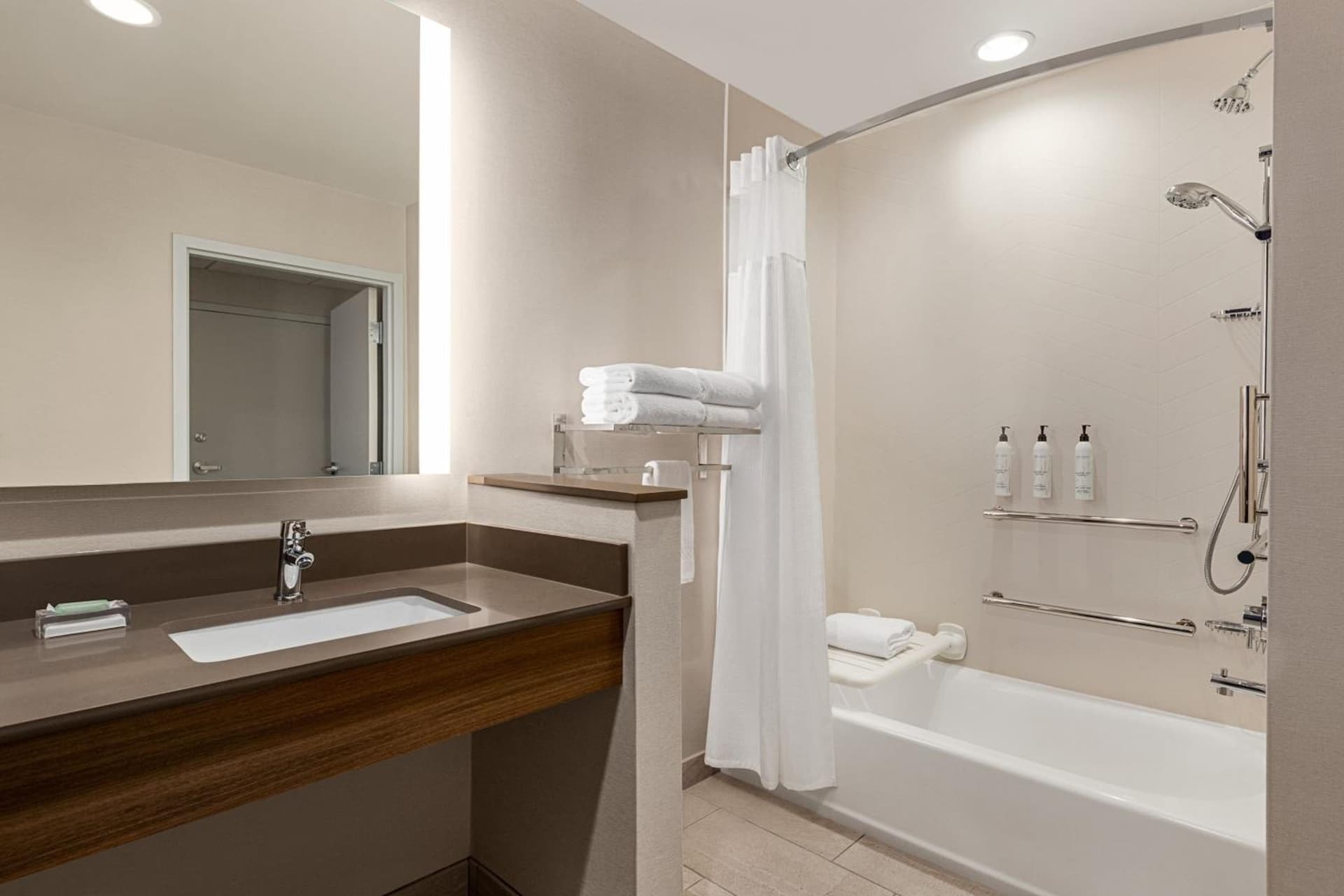 Fairfield by Marriott Inn & Suites Bonita Springs property views in Bonita Springs, FL — gallery photo 3