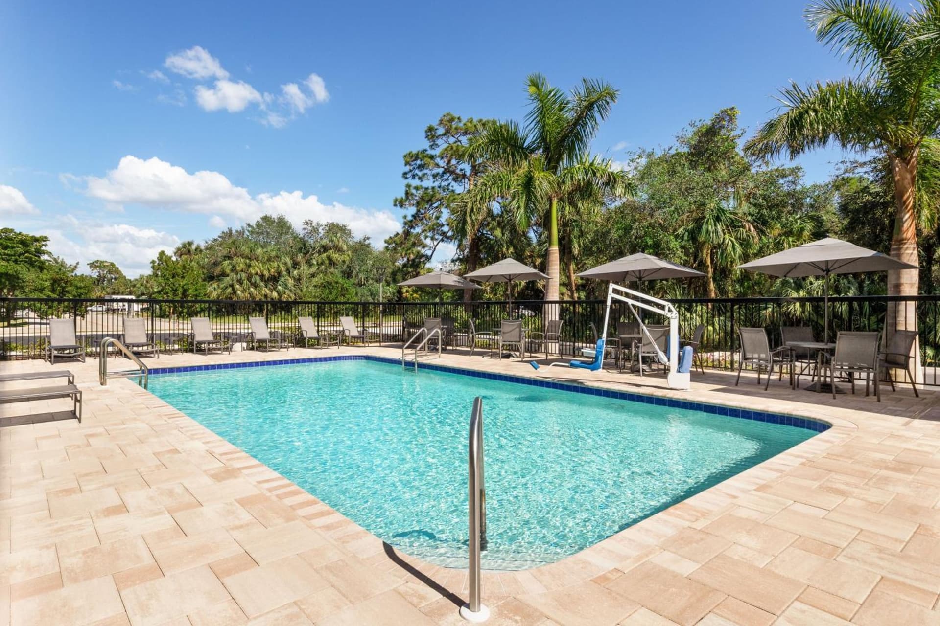 Fairfield by Marriott Inn & Suites Bonita Springs gallery photo in Bonita Springs, FL — image 27