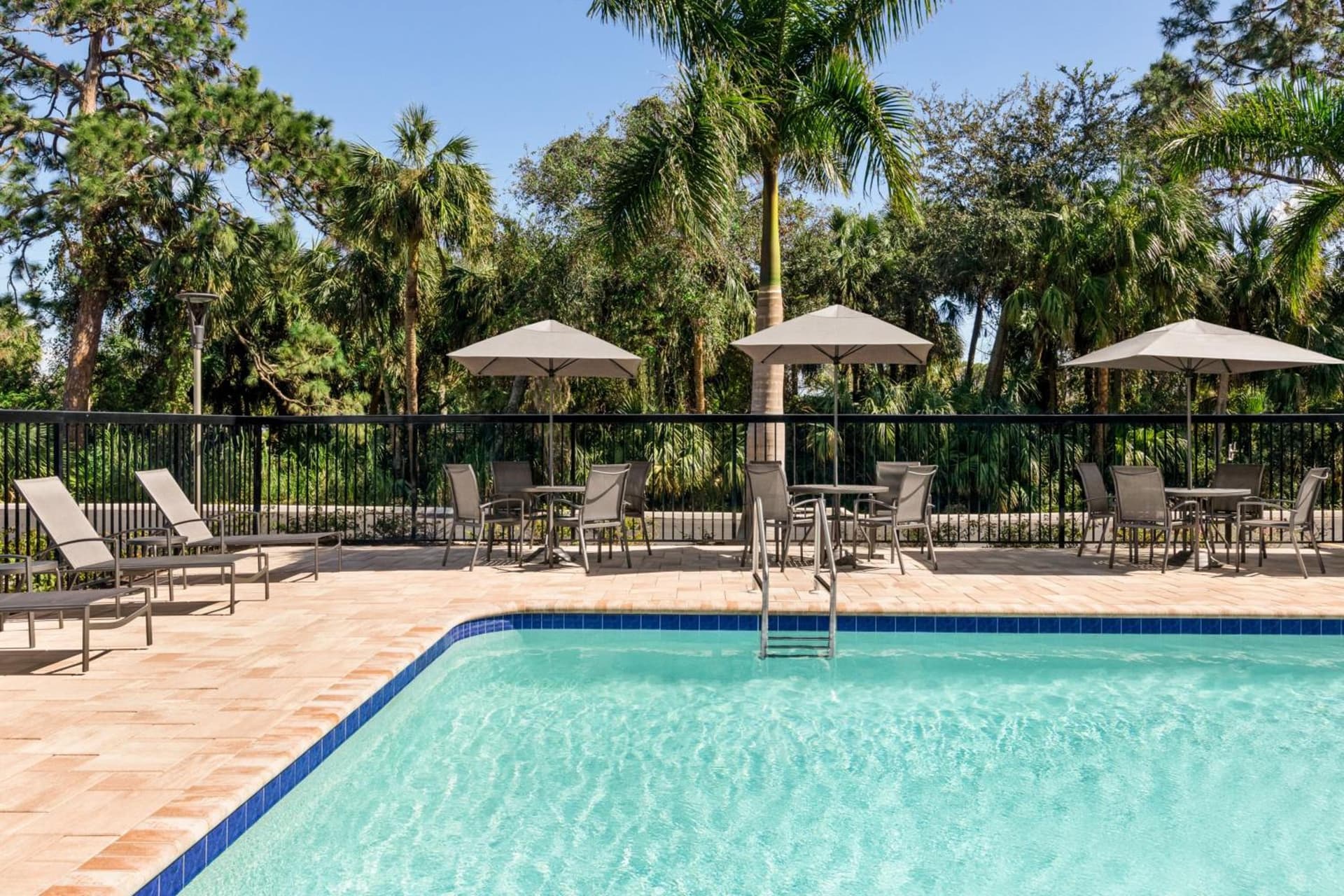 Fairfield by Marriott Inn & Suites Bonita Springs gallery photo in Bonita Springs, FL — image 19