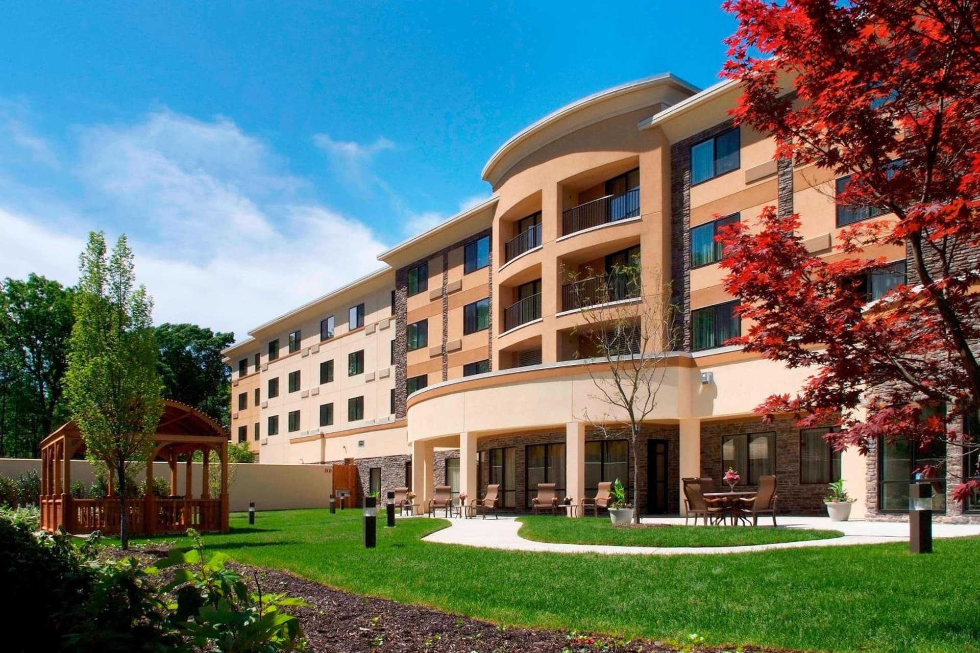 Courtyard by Marriott Paramus interior in Paramus, NJ — gallery photo 2