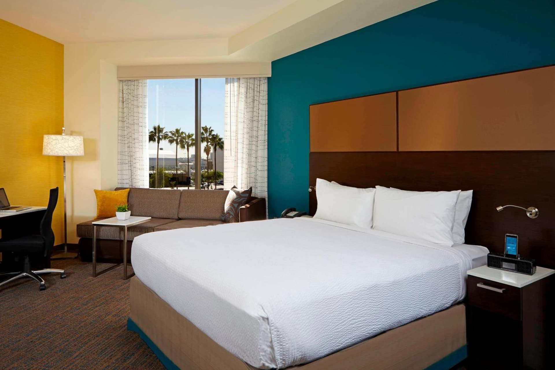 Residence Inn by Marriott Los Angeles LAX/Century Boulevard gallery photo in Los Angeles, CA — image 11