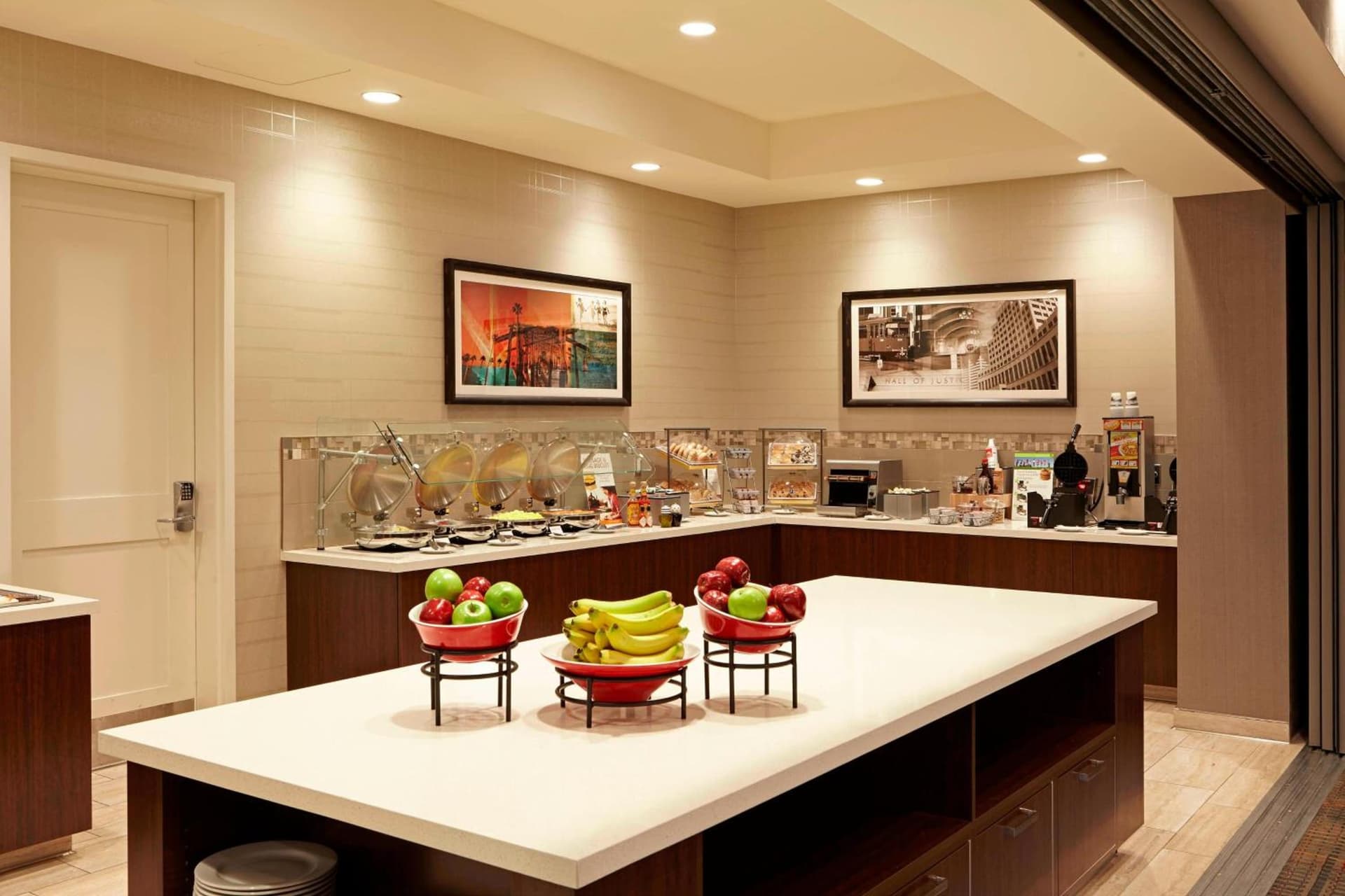 Residence Inn by Marriott Los Angeles LAX/Century Boulevard gallery photo in Los Angeles, CA — image 6